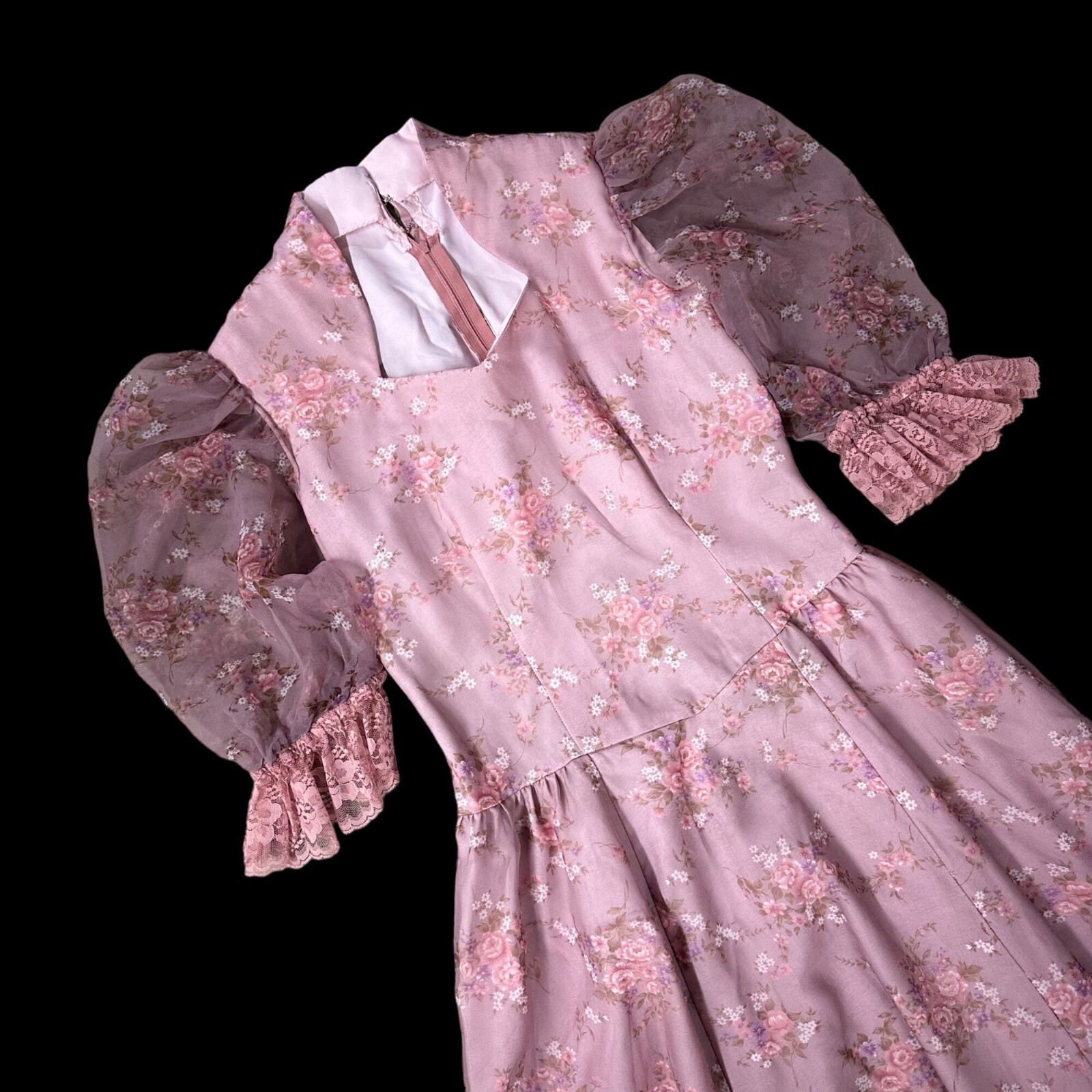 Vintage 1980s Pretty In Pink Floral Dress Shear Puffy Sleeve Rose Flower Cottage