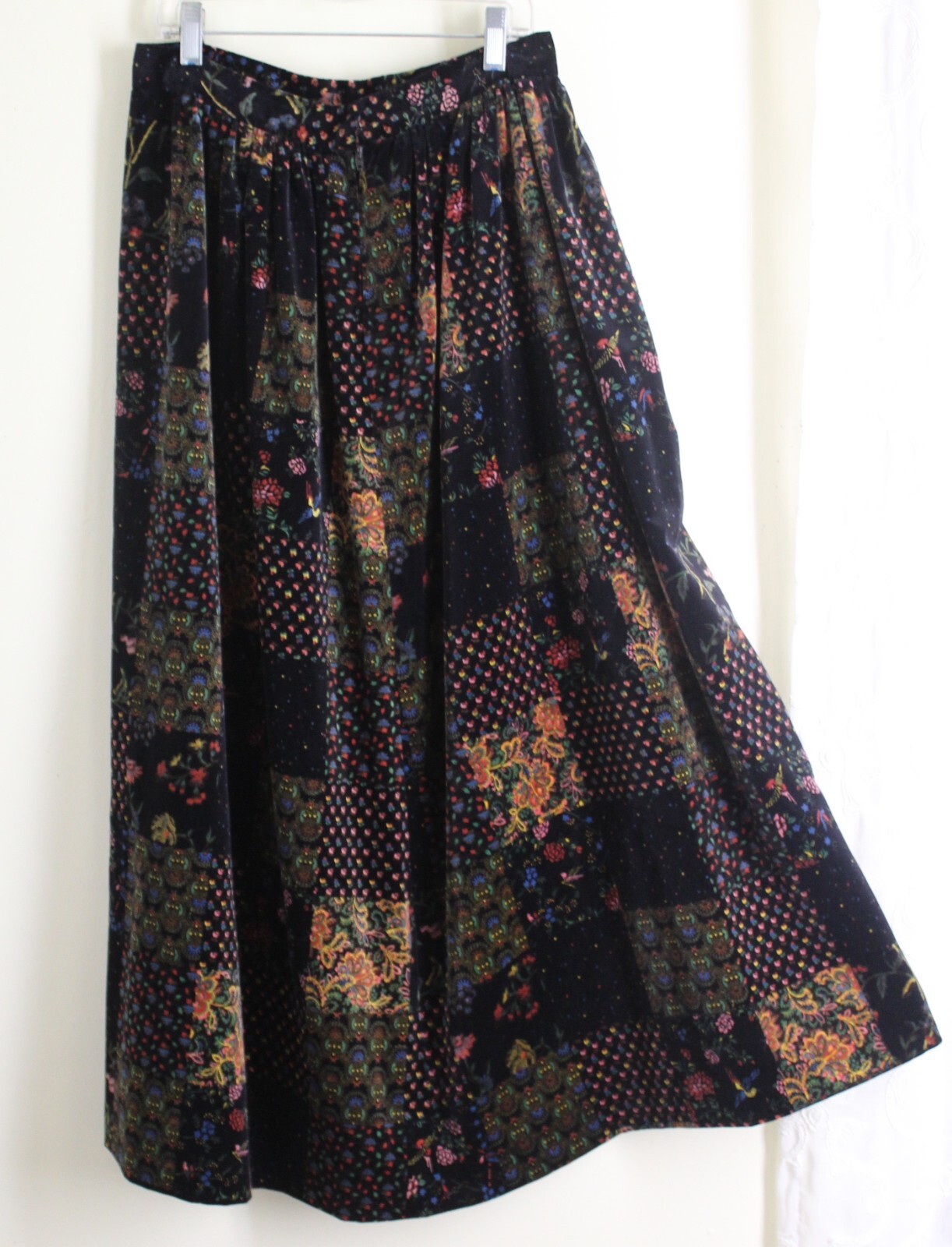 Estate Vintage Hand-Made Velvet Patchwork 28″ Waist M 8 10 Long Gypsy Skirt