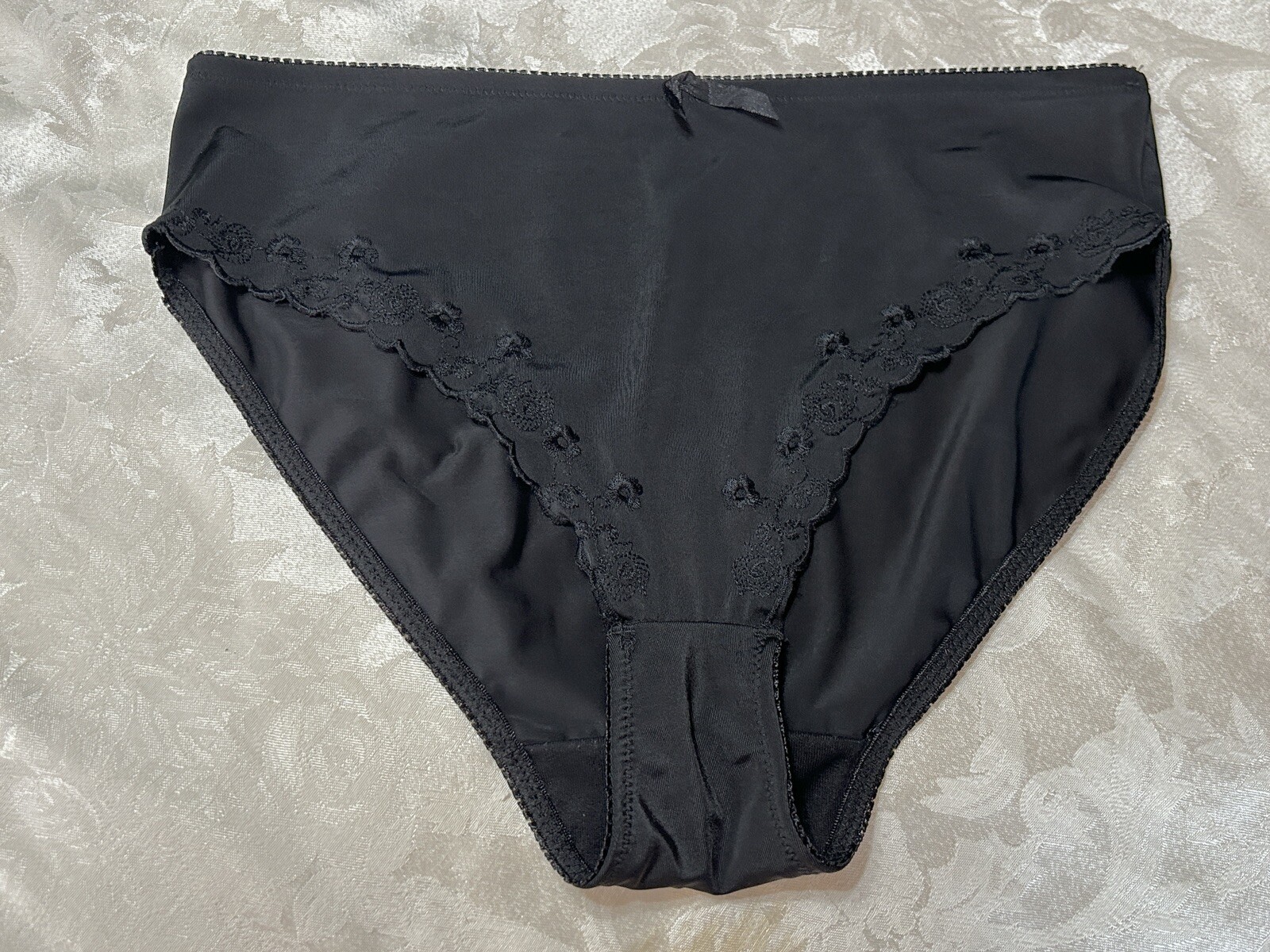 Vtg Silky Feel Tapestry Embroidered Hi-Cut 10/3X Black Brief Panties #234