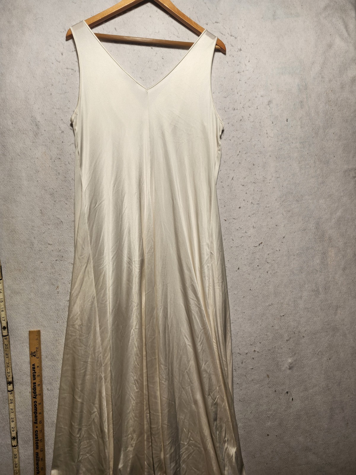 Vintage Vanity Fair Goddess Nightgown Embroidered Size Large Made In USA