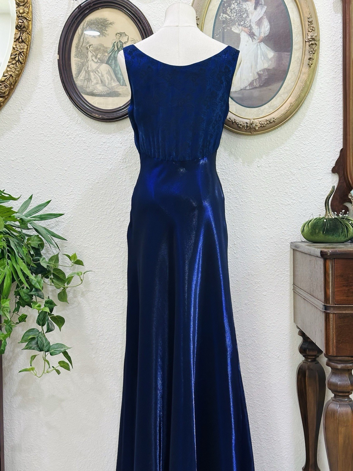 Vintage Alex Evenings Iridescent Electric Blue Purple Bias Cut Maxi Gown
