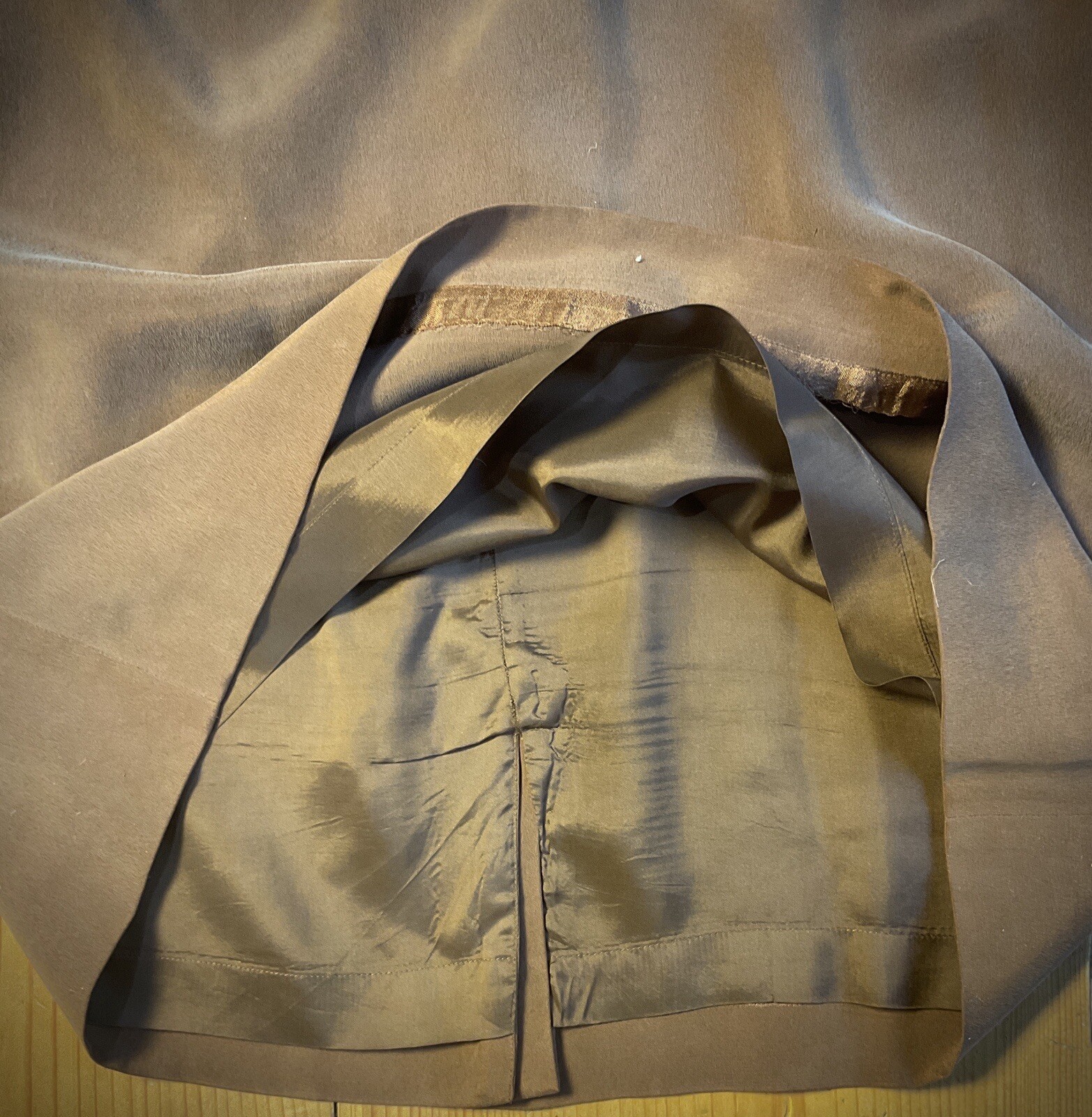 VTG Rena Rowan Women 2-Piece Silk Suit Sft Brown SzMED China Tailored Needs Fix
