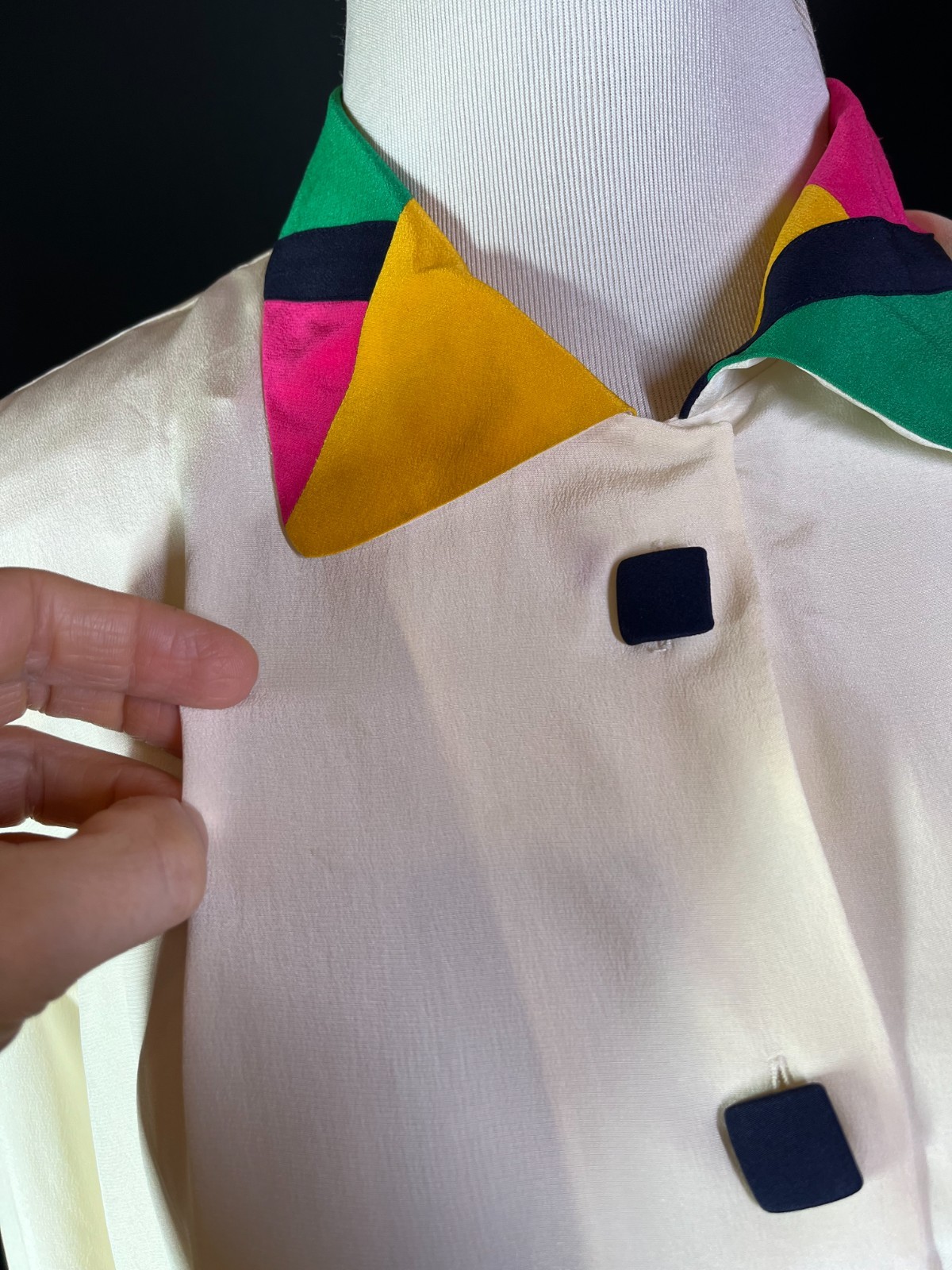 Vintage Jos. A Bank Women’s 16 Silk Button-Up Shirt Cream Colorful *Flaw