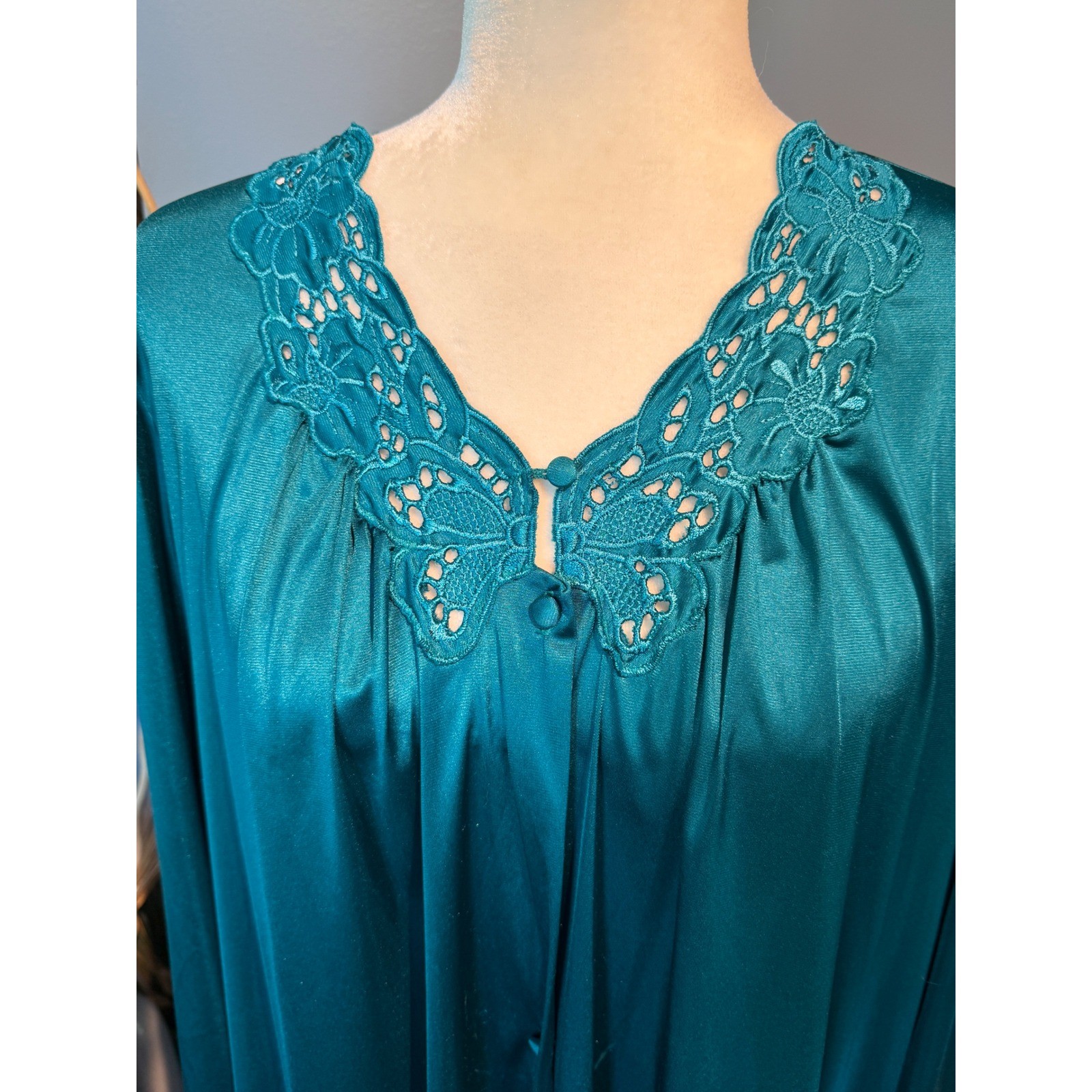 Vintage 1980s Vanity Fair Peacock Blue Nylon Tricot Lace Nightgown