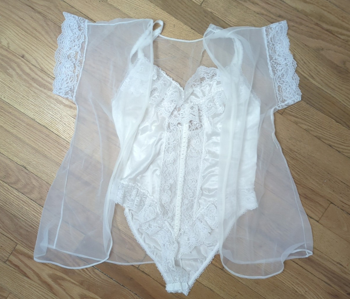 Vintage Inner Most Lace White Nylon Teddy Size Medium W/Sheer Robe