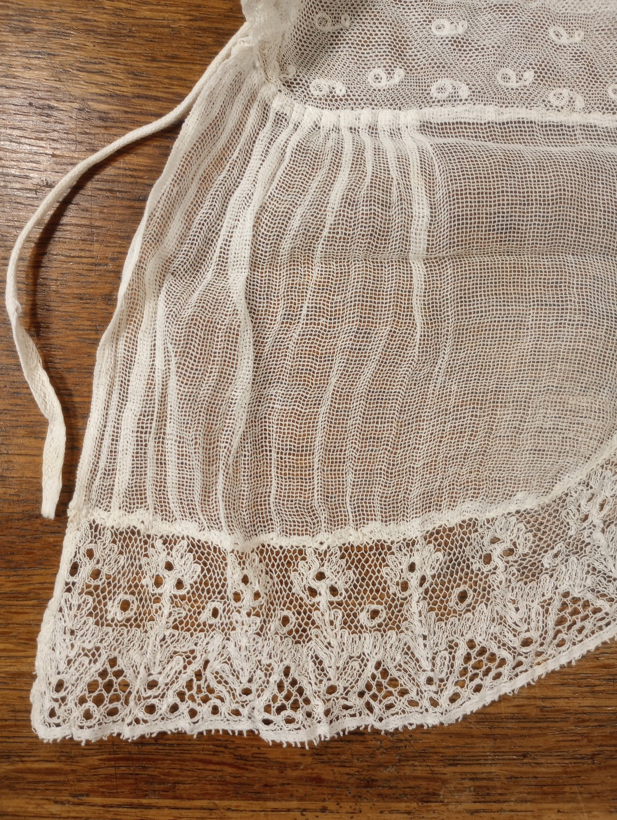 ANTIQUE Victorian Appliquéd LACE BONNET Fine Mesh Net
