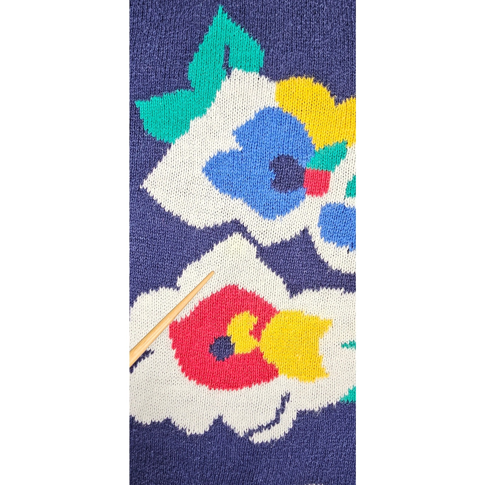 VTG 80s Suburbans short slve sweater size L blue primary color flowers art deco