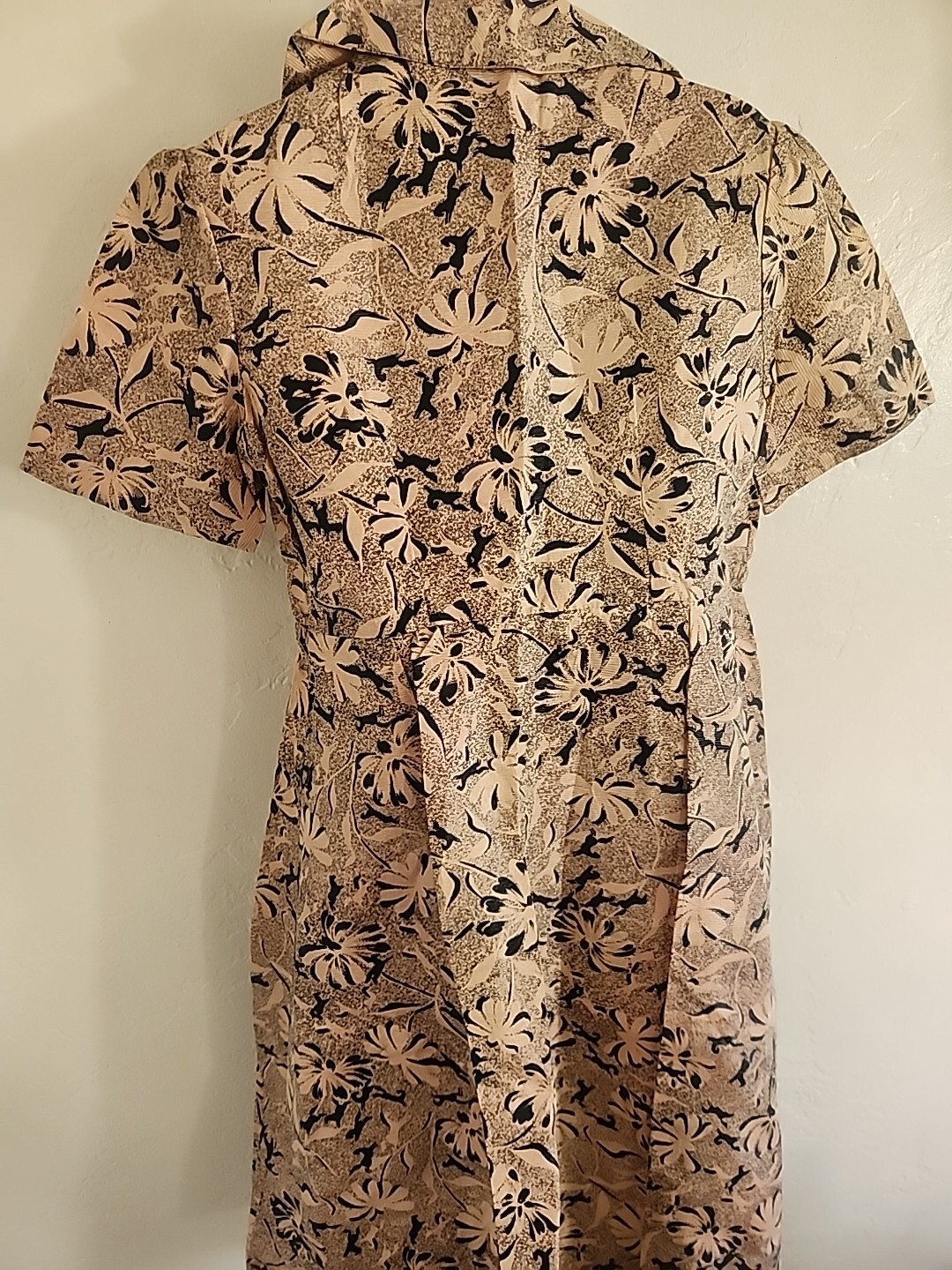 vintage 40’s dress med large short sleeve pony,foral graphics excellent 1940’s