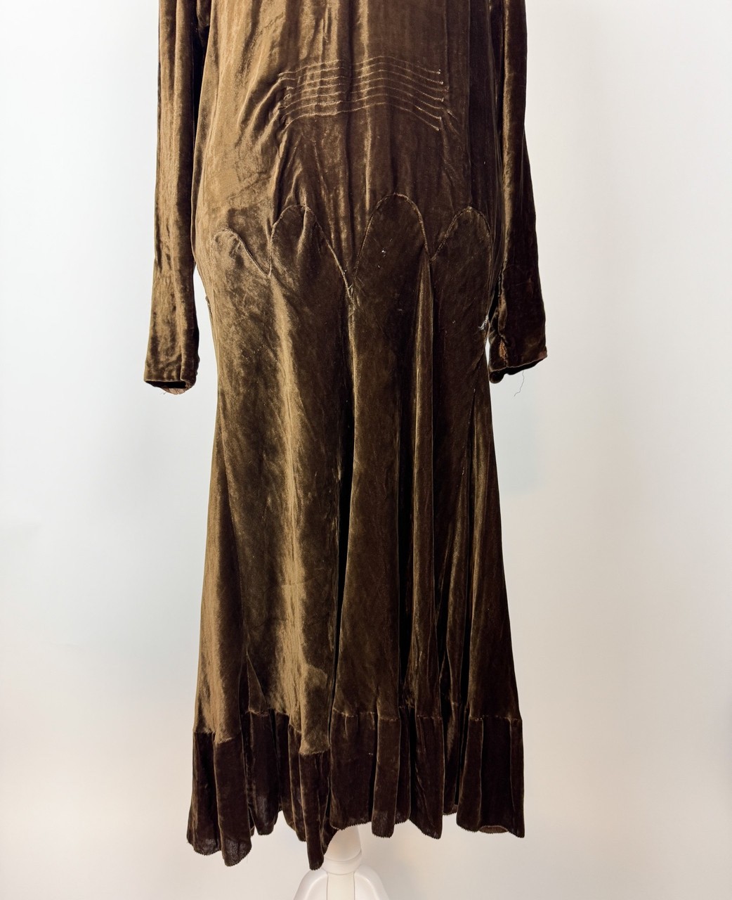 1920s Brown Silk Velvet Rhinestone Bow Flapper Dress