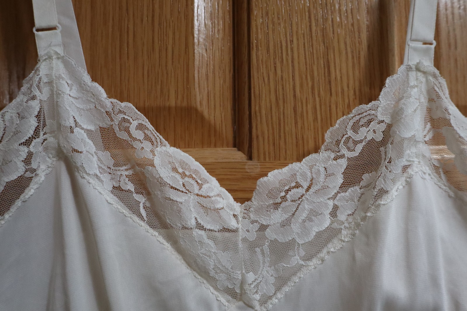 VTG 70s Stoneswear World Of Fashion Size 36 Cream/Off-White 100% Nylon Full Slip