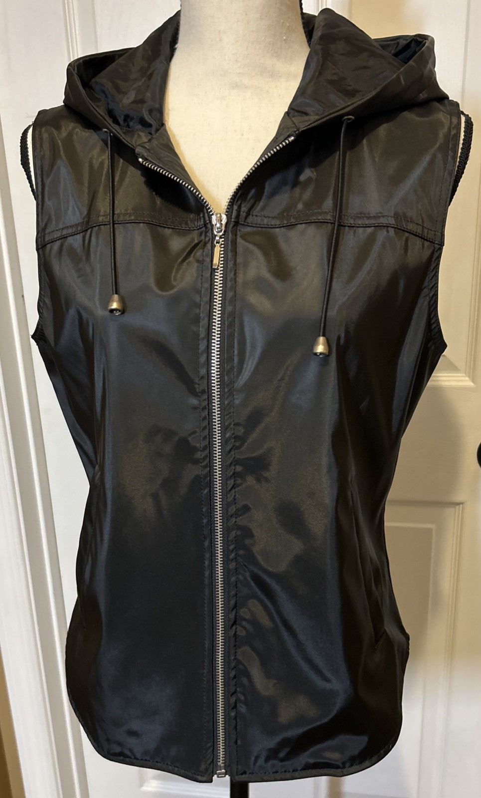 Vintage NY & Co Black Shiny Hooded Tech Vest,M, Zip Front,Zip Pockets 90’s Y2K
