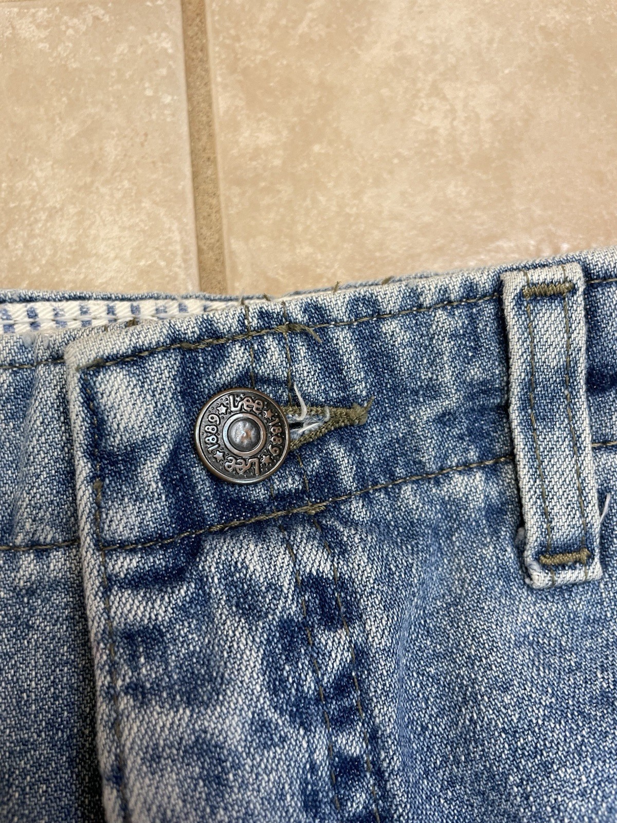 Vintage Lee Jeans Light Wash Tapered Leg High Waist Mom Jeans Elastic Size 14