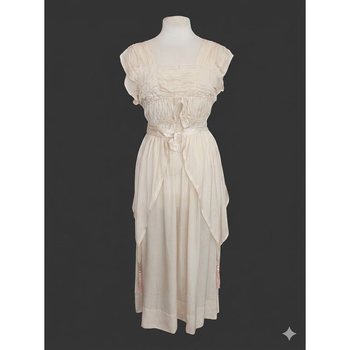 Vintage 1910s Edwardian Dress Cream Silk Tea Gown w/Lace, Pleating, Tassels