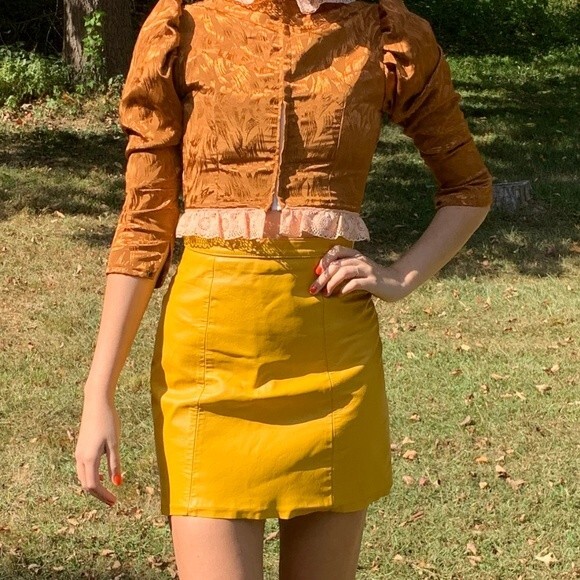 Vintage 1980’s High Waist Mustard Yellow Leather Skirt Small