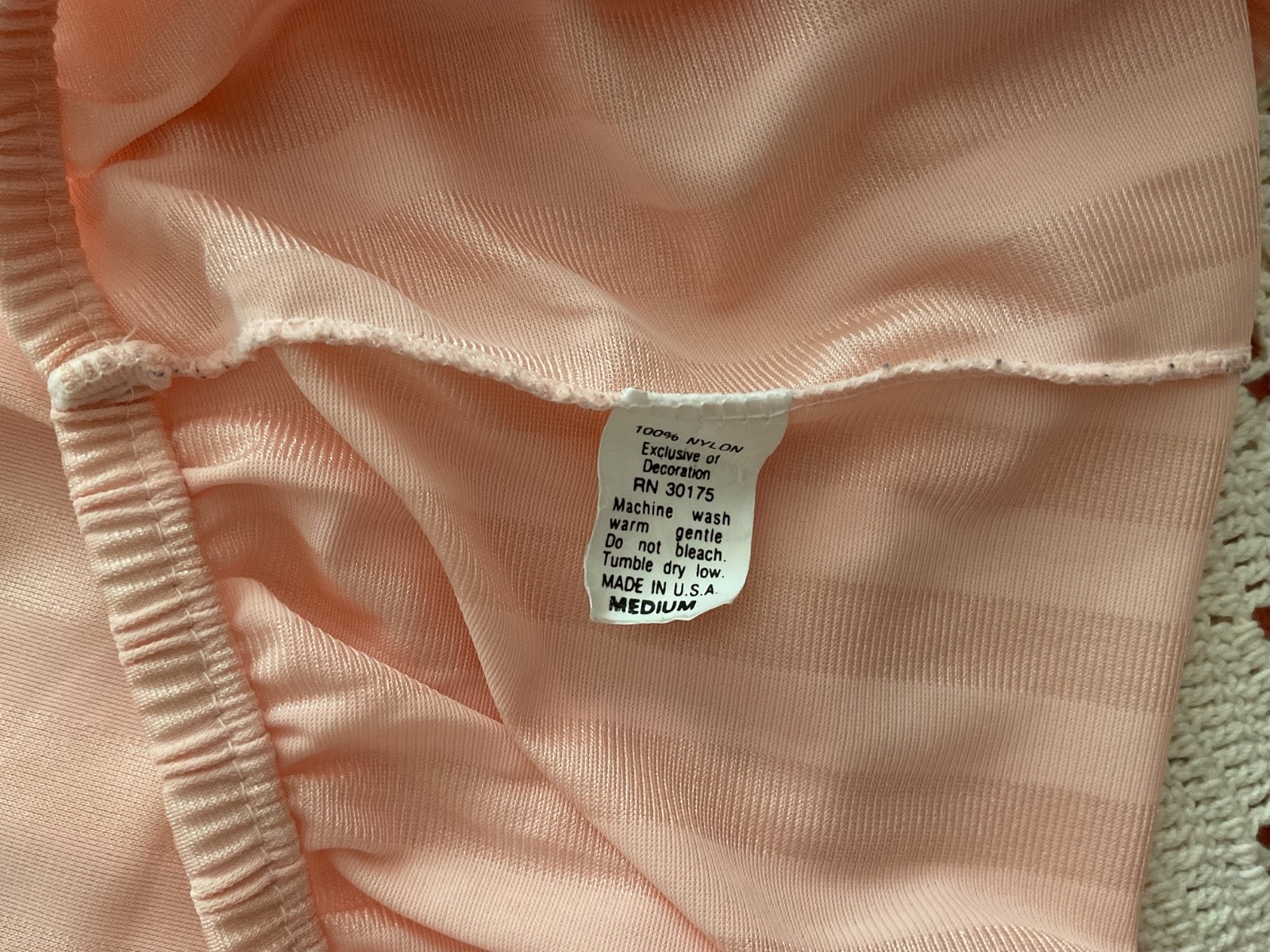 VINTAGE JILL ANDREA OF NY NYLON SZ M 2 PC SHORTIE PJ’S PEACH W/MATCHING LACE TRM