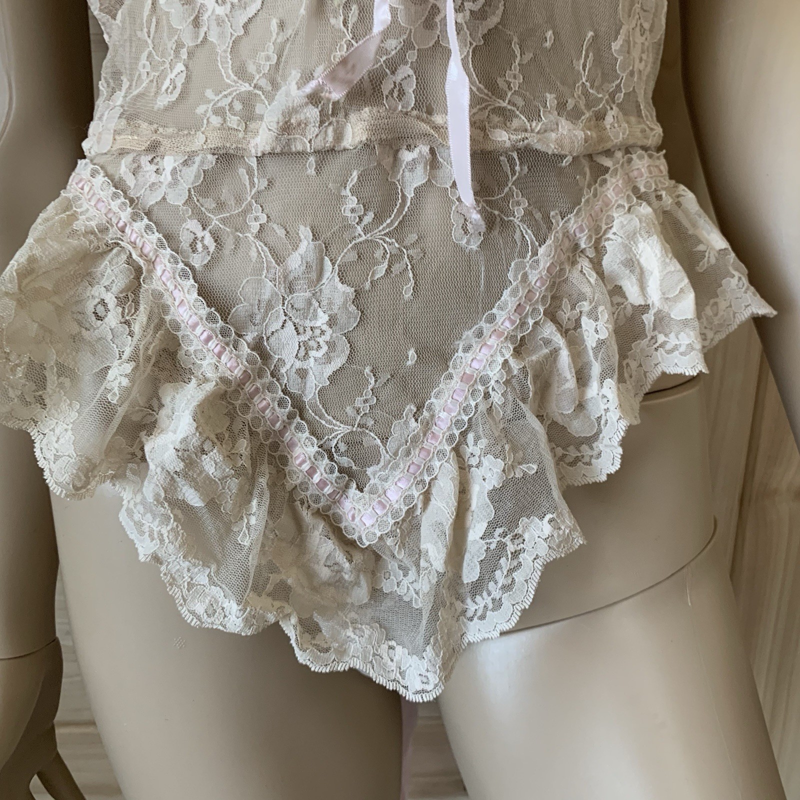 Vintage 70s 80s Designer Emil Bole Tan Beige nude Floral Lace Teddy W Ribbons