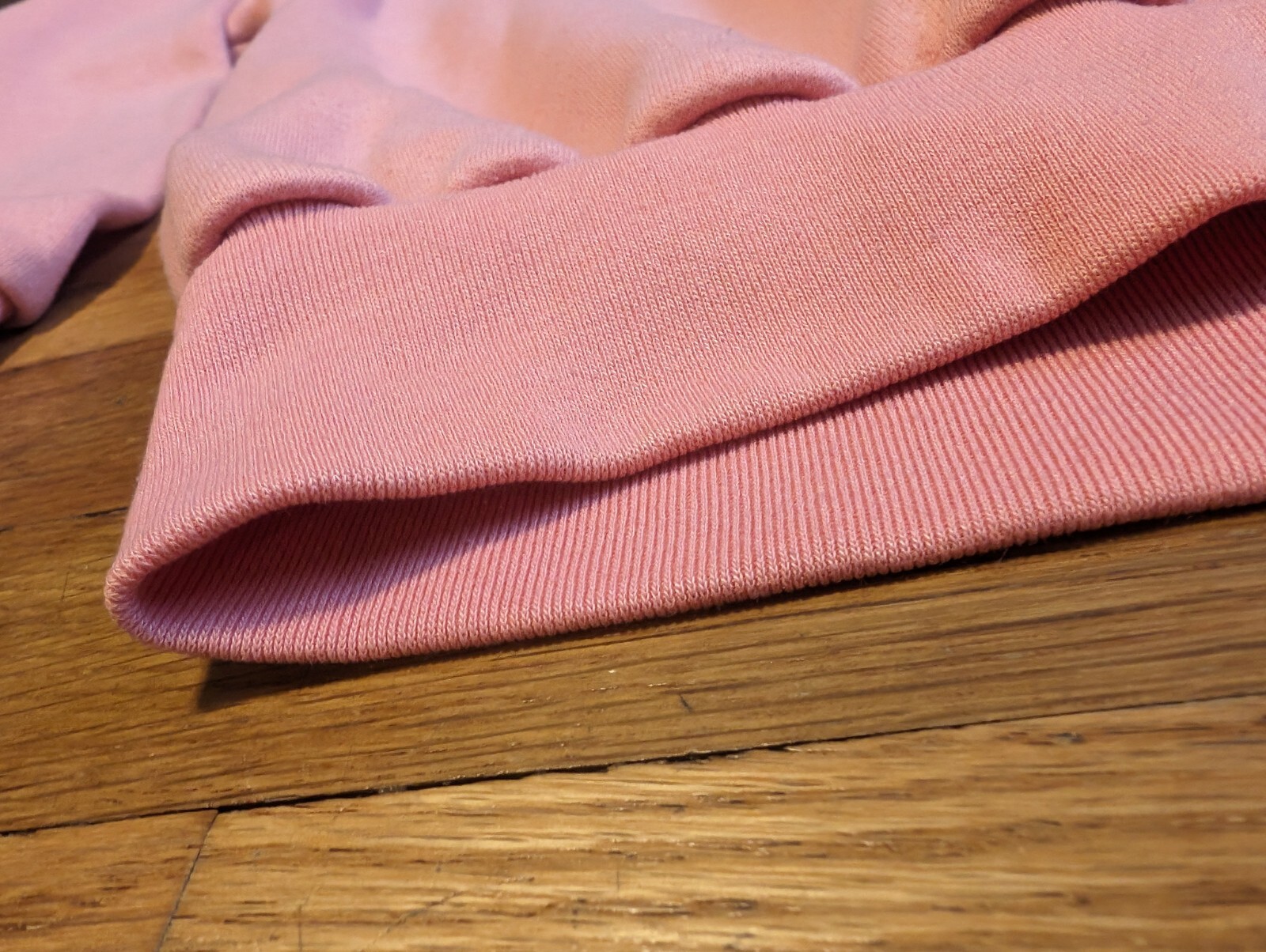 Vtg „Bearly Dressed” Koala Sweatshirt – Medium (?) – Pink Pullover Cute Joke Pun
