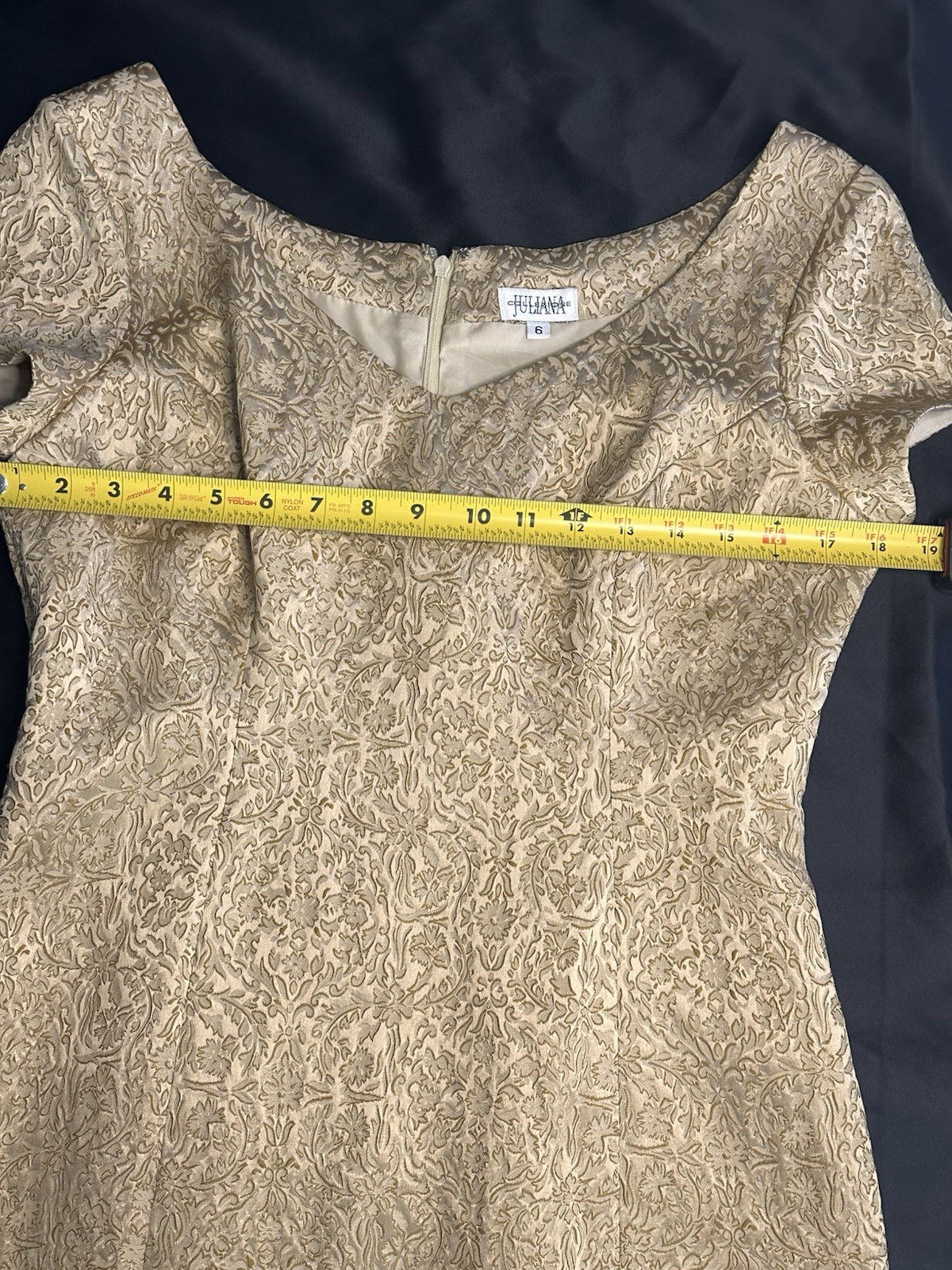 Vintage Juliana Gold Metallic Damask Sheath Dress 6 Brocade Cocktail Glam Party
