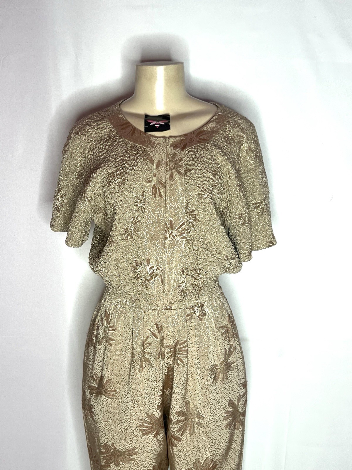 VINTAGE DAMASK 100% RAYON GOLD DAMASK ELASTIC WAIST JUMPSUIT SZ SMALL