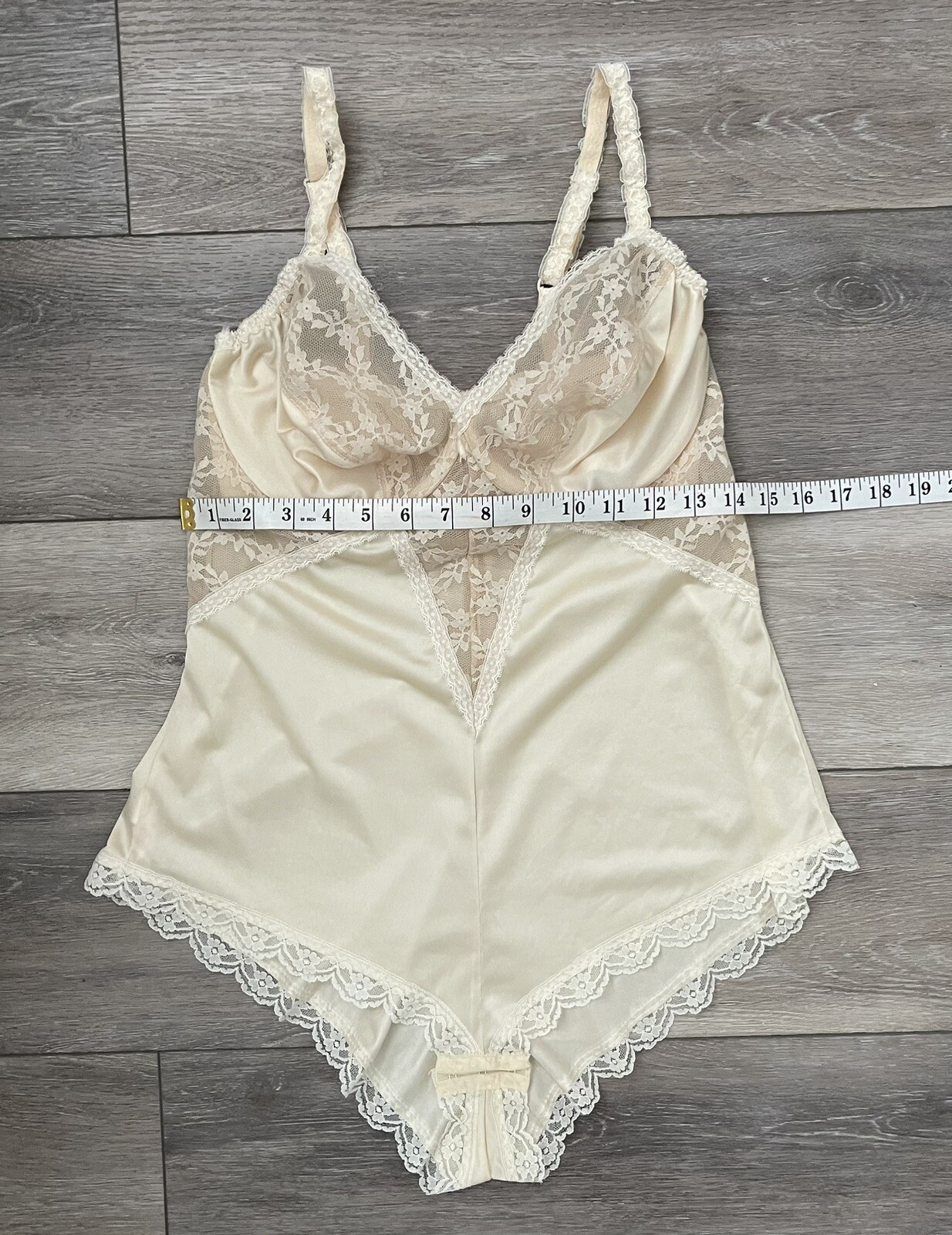 Vtg YOUNG SMOOTHIE Ivory Satin Nylon Lace Underwire Body Suit Teddy Shaper 36D