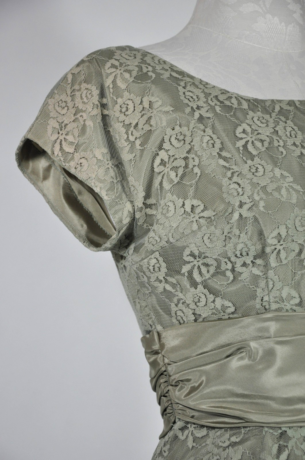 60s Vintage Sage Green Floral Lace Midi Sheath Wiggle Cocktail Dress Women XS S