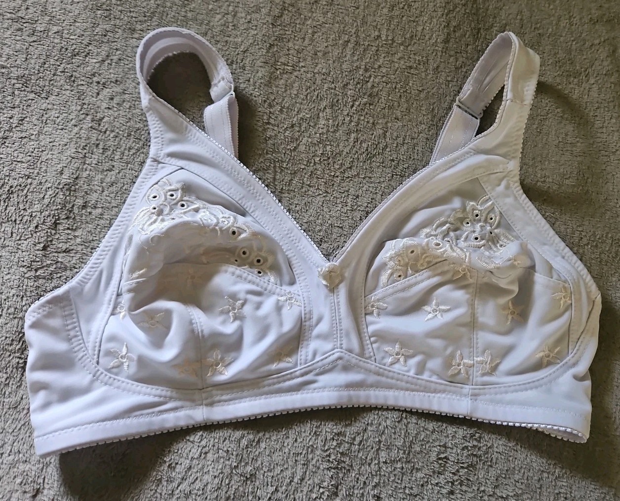 15 Pc Vintage Bras, Girdles & Shapers Lot Satin Nylon Lace FLAWS