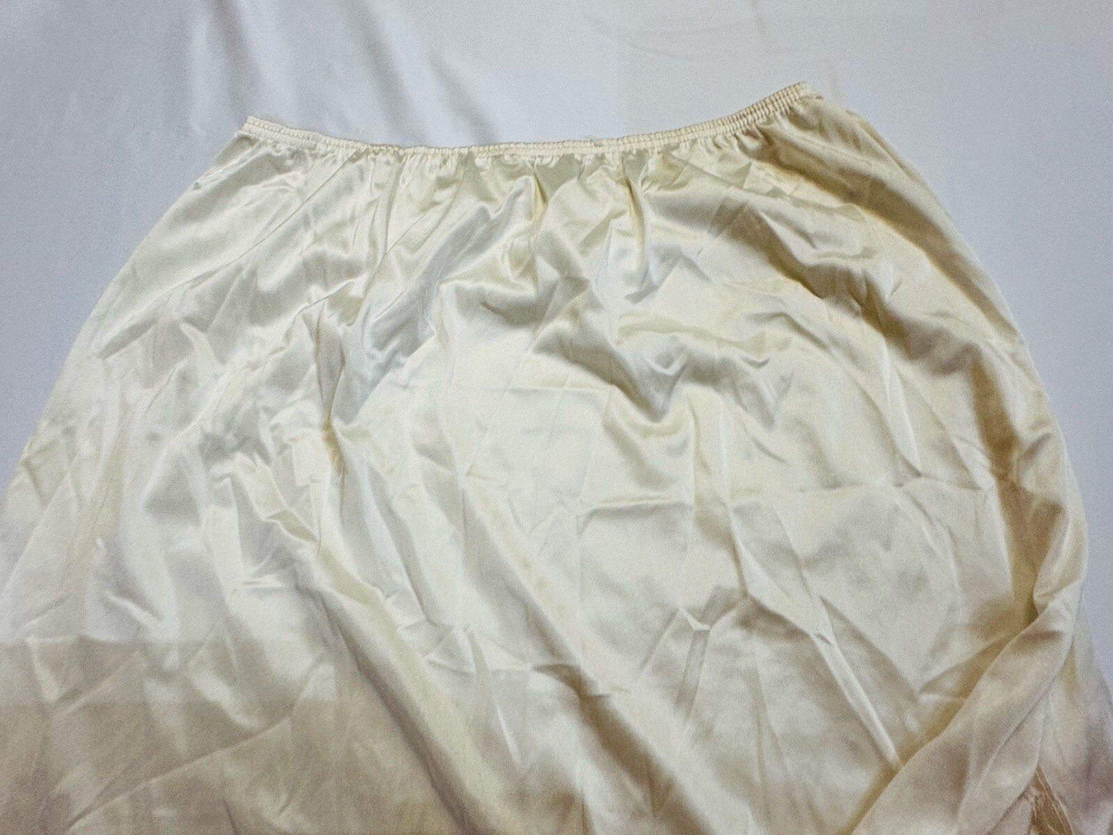 Half Slip Womens M 32 Skirt 30” L Beige Lace Slit Side Lingerie Undergarment