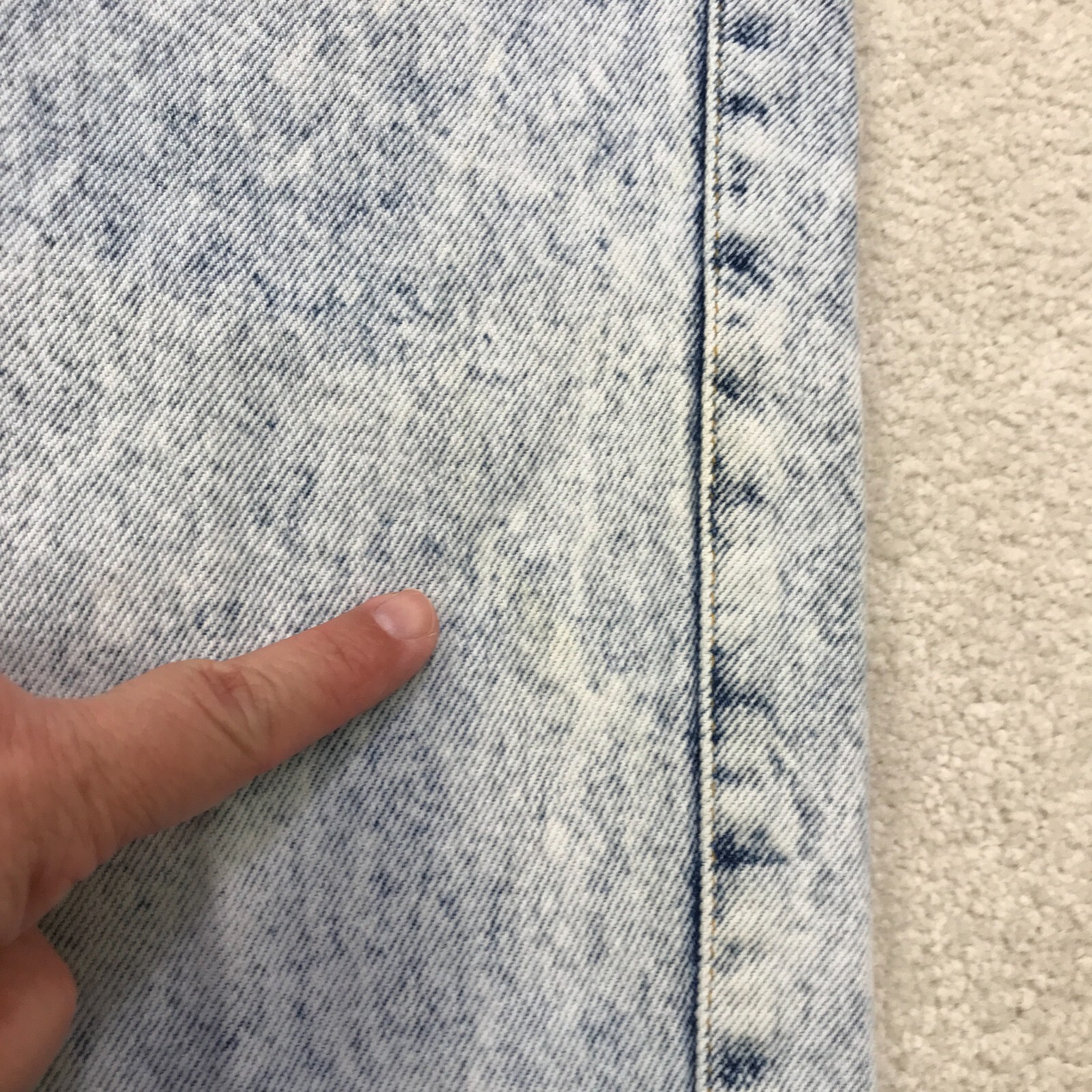 Vintage Jeans Womens 7 / 8 (24 in.) Sasson Mom Acid Washed High Waisted STAINED