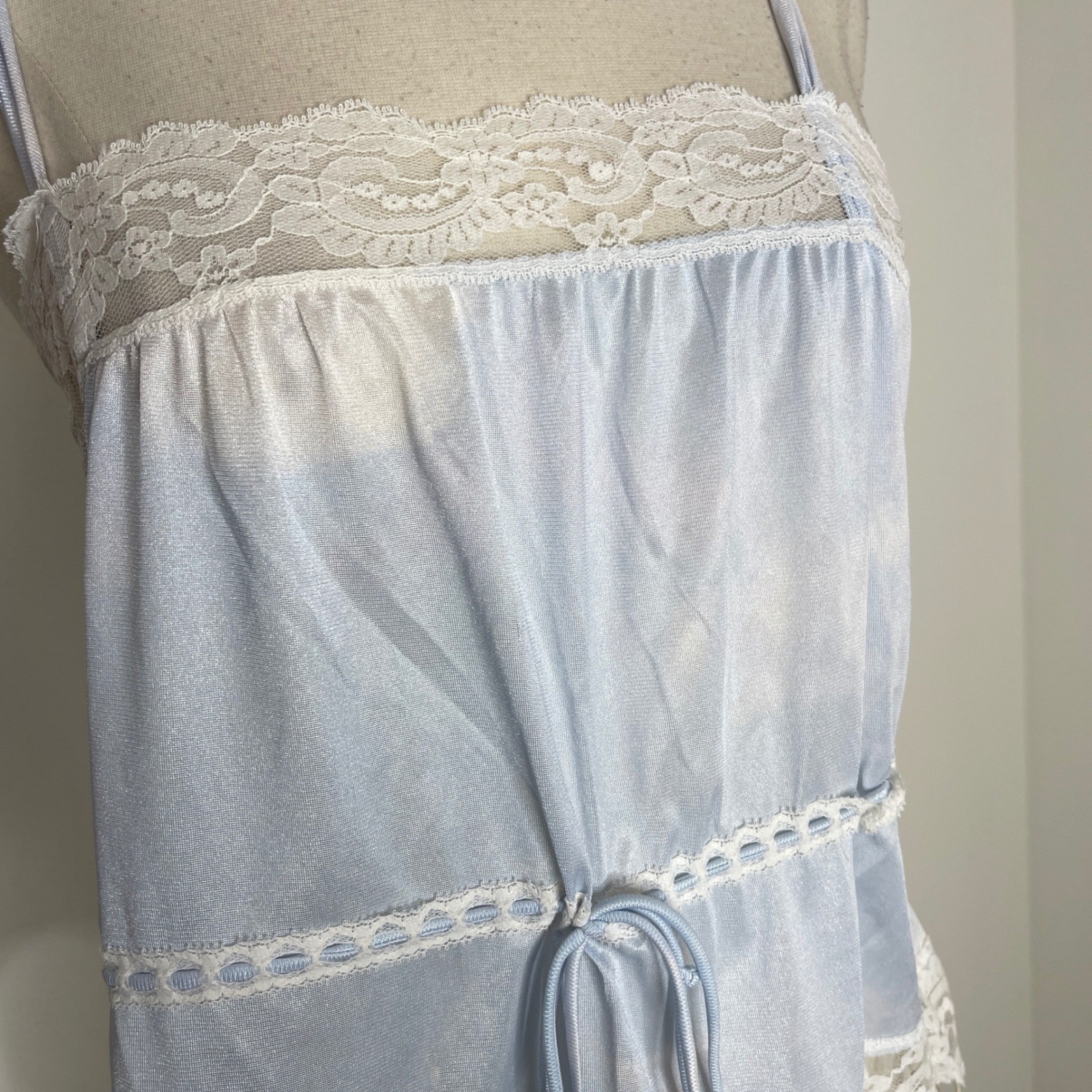 Avian Vintage Blue Lace Trim Camisole Top Small Nylon Lingerie