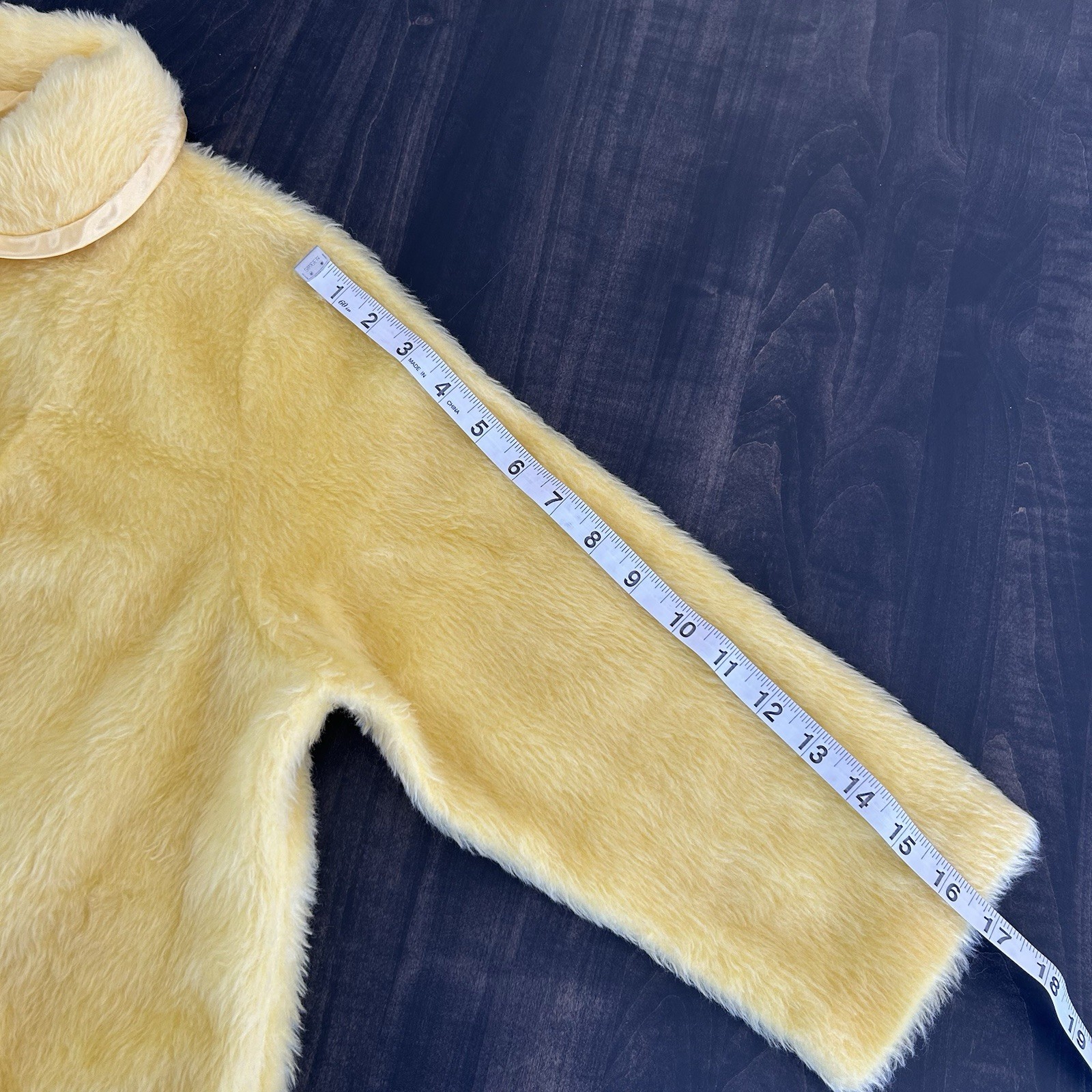 Womens Vintage Sz 10 Yellow Faux Fur Coat 3/4 Sleeve Buttons Satin Trim Pockets