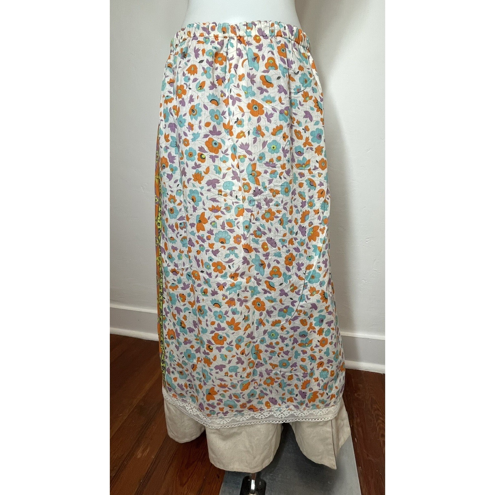 VTG 70s Chessa Davis Maxi Skirt Hippie Boho Velvet Lace Tapestry Waist 27+