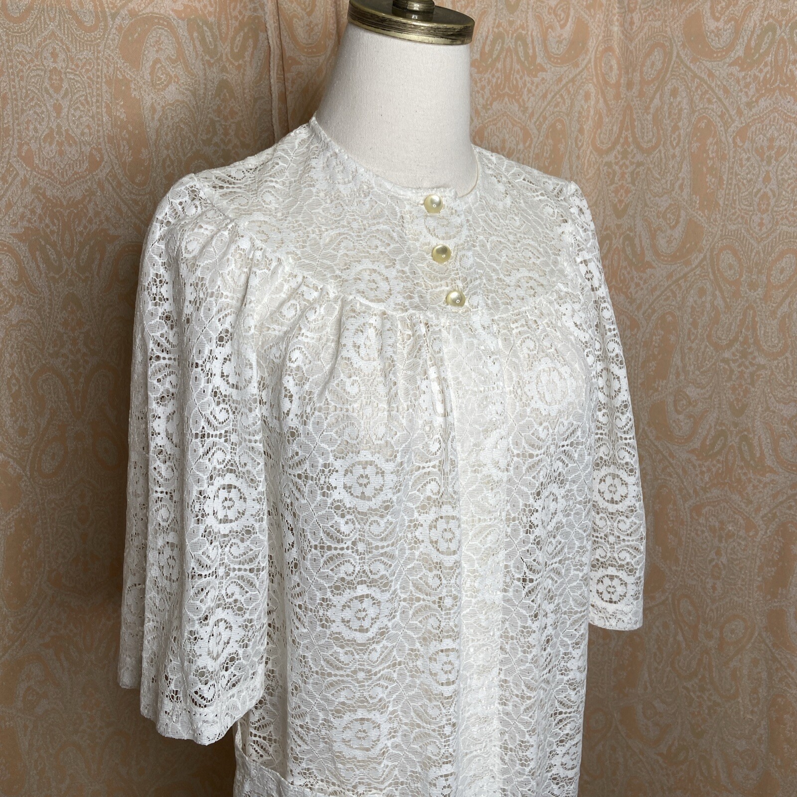 Vintage Action Scene By Rose Marie Reid White Lace House Dress Cover Up