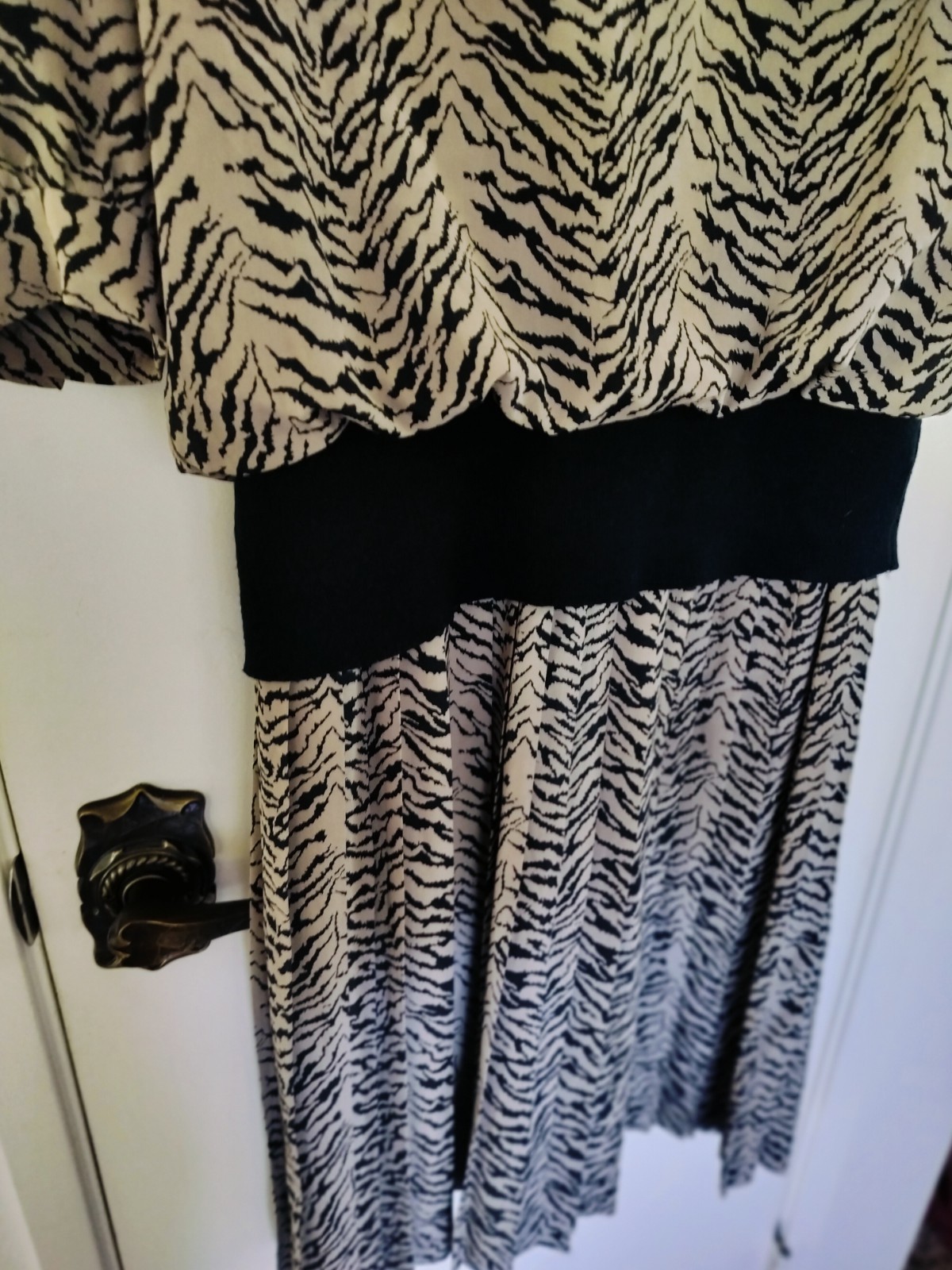 Vintage 80s Liz Roberts Zebra Print Pleated Midi Drop Waist Dress Medium