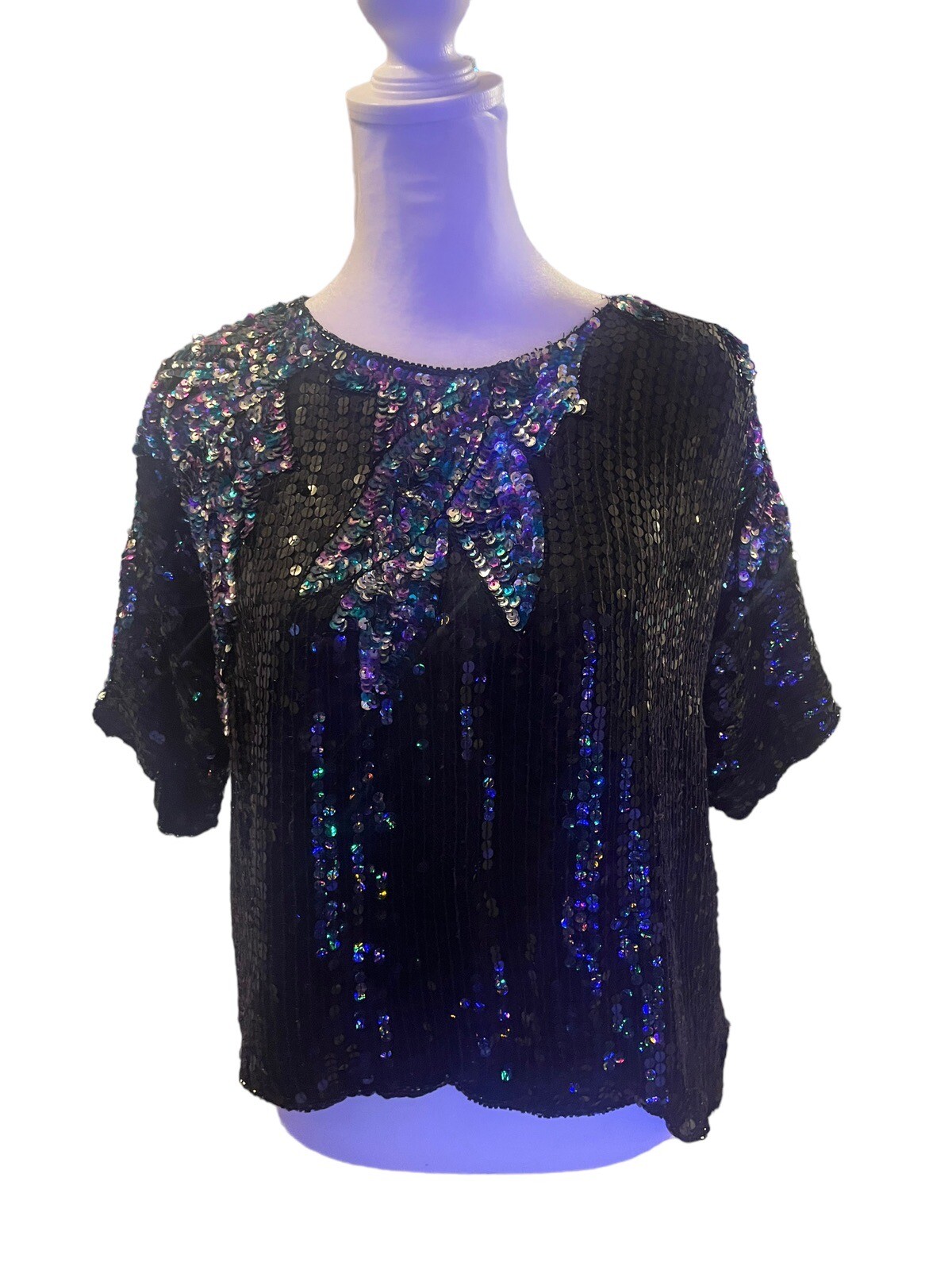 Vintage Petite Illustration Full Sequin Silk Top Black Multi Color Short Sleeve