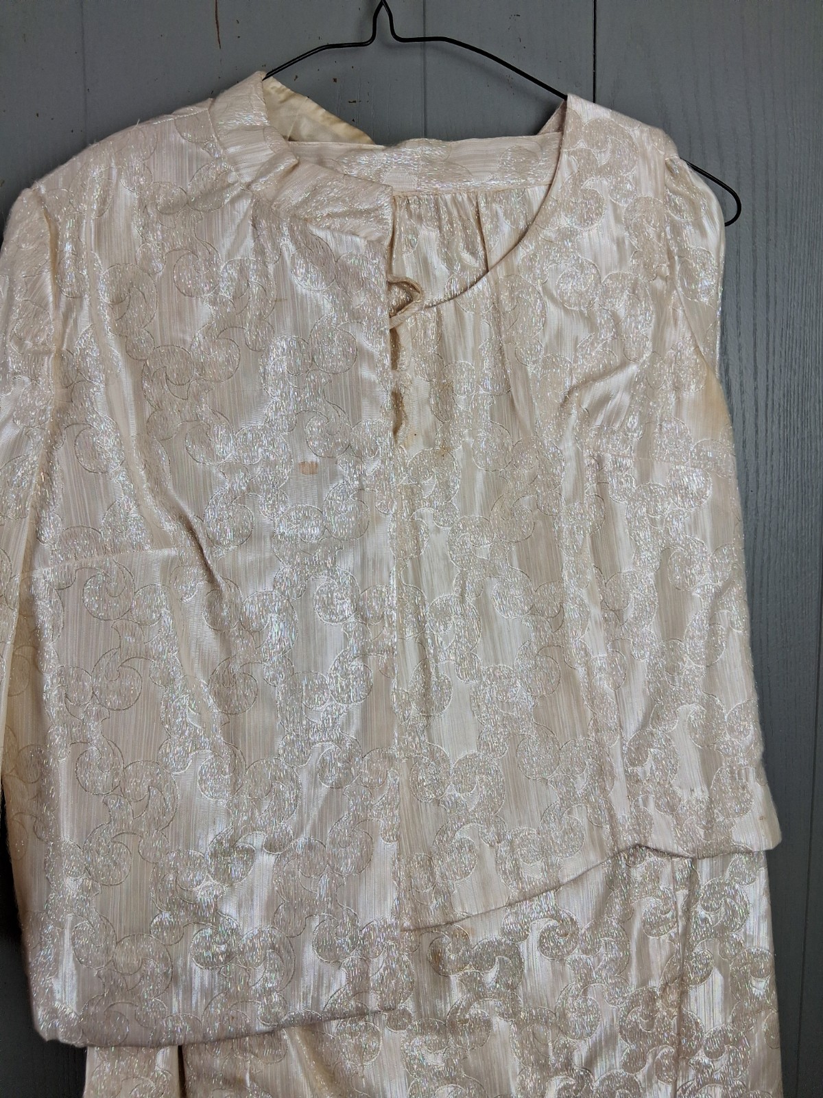 Vintage Mid Century Jaquard Skirt Jacket Set SMALL Iridescent Cream 3pc Flawed