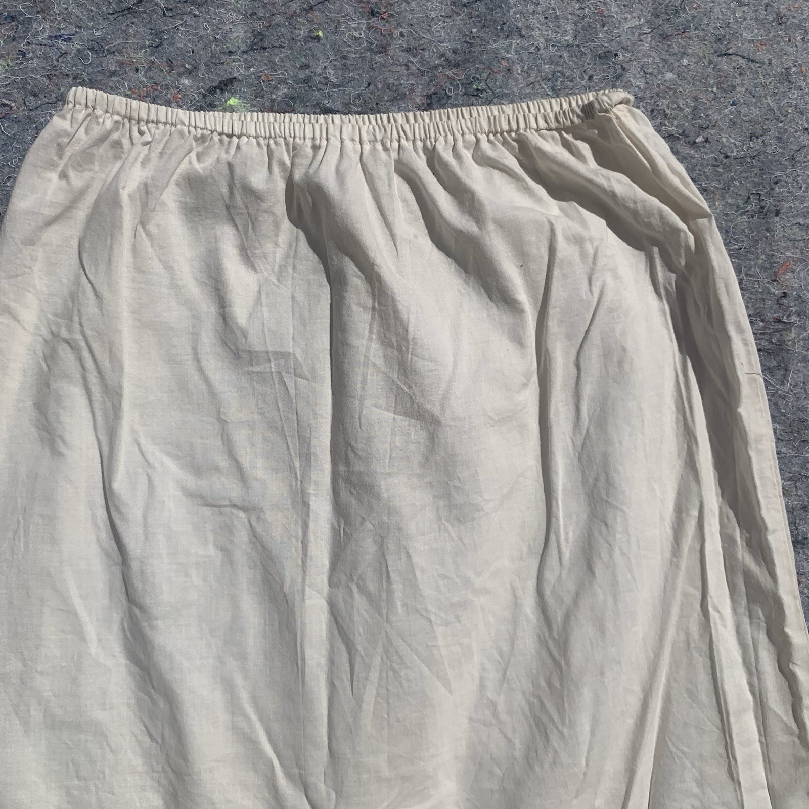 Adorable vintage 70s does Edwardian cream cotton casual skirt w/ lace trim