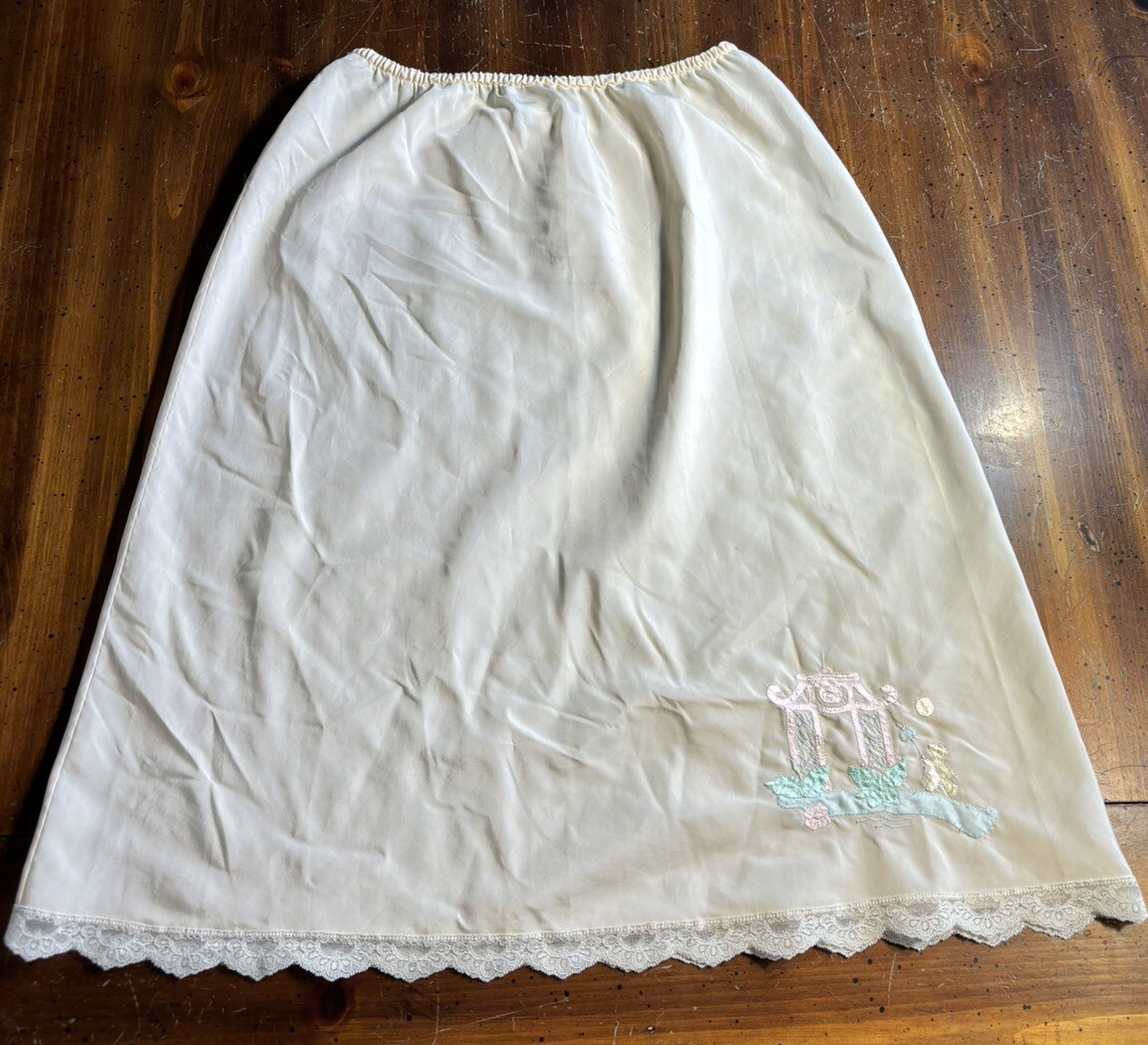 Corhan Noumair Half Slip Womens M Cream Hand Applique Girl Pagoda Vintage 60s