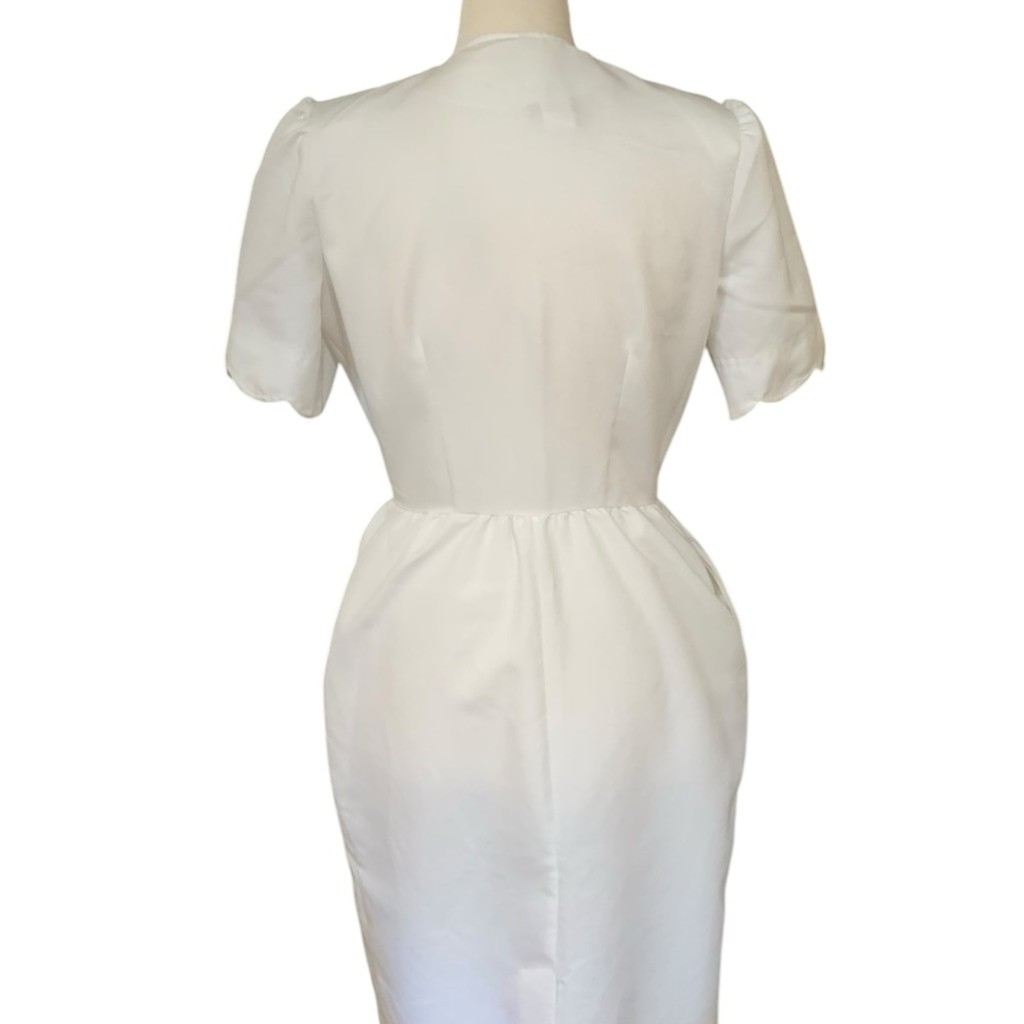 Vintage 90’s Action line white scallop trim button up dress with pockets size 8