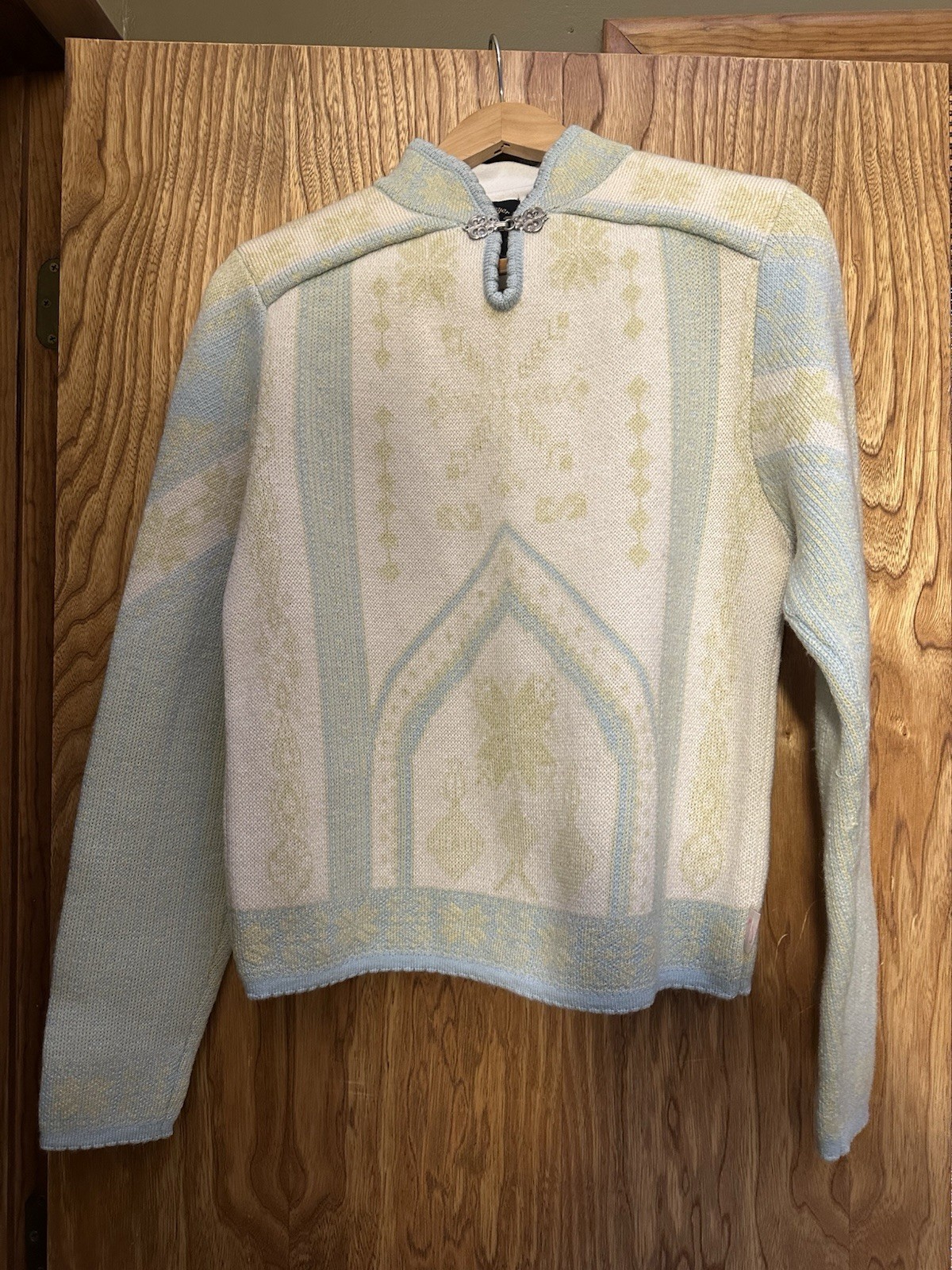 Women’s Vintage Obermeyer Wool 1947 Signature Sweater With Unique Clasp RARE