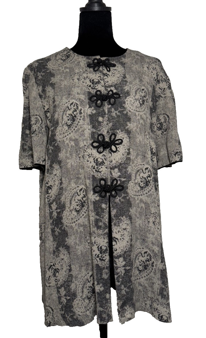 Vintage R&M Richards by Karen Kwong Jacquard Frog Closures 1980-1990 Retro Top