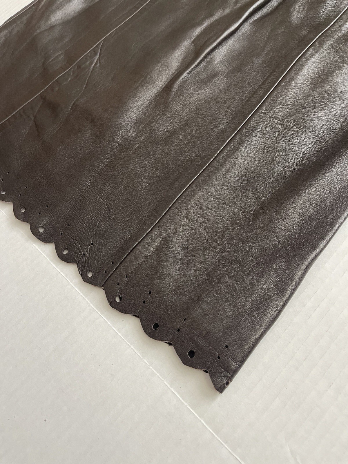 Vintage Genuine Leather Skirt NWT Deep Brown Scalloped Hem XXS 23” Waist