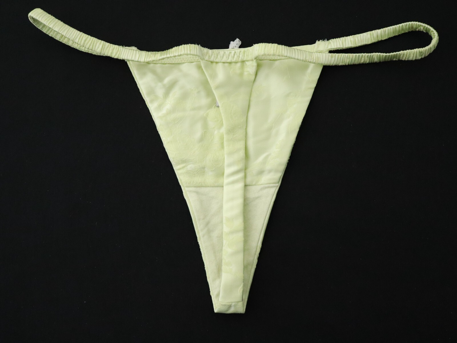 Vintage 2009 Victoria’s Secret Satin Floral V-String Thong Panties MEDIUM