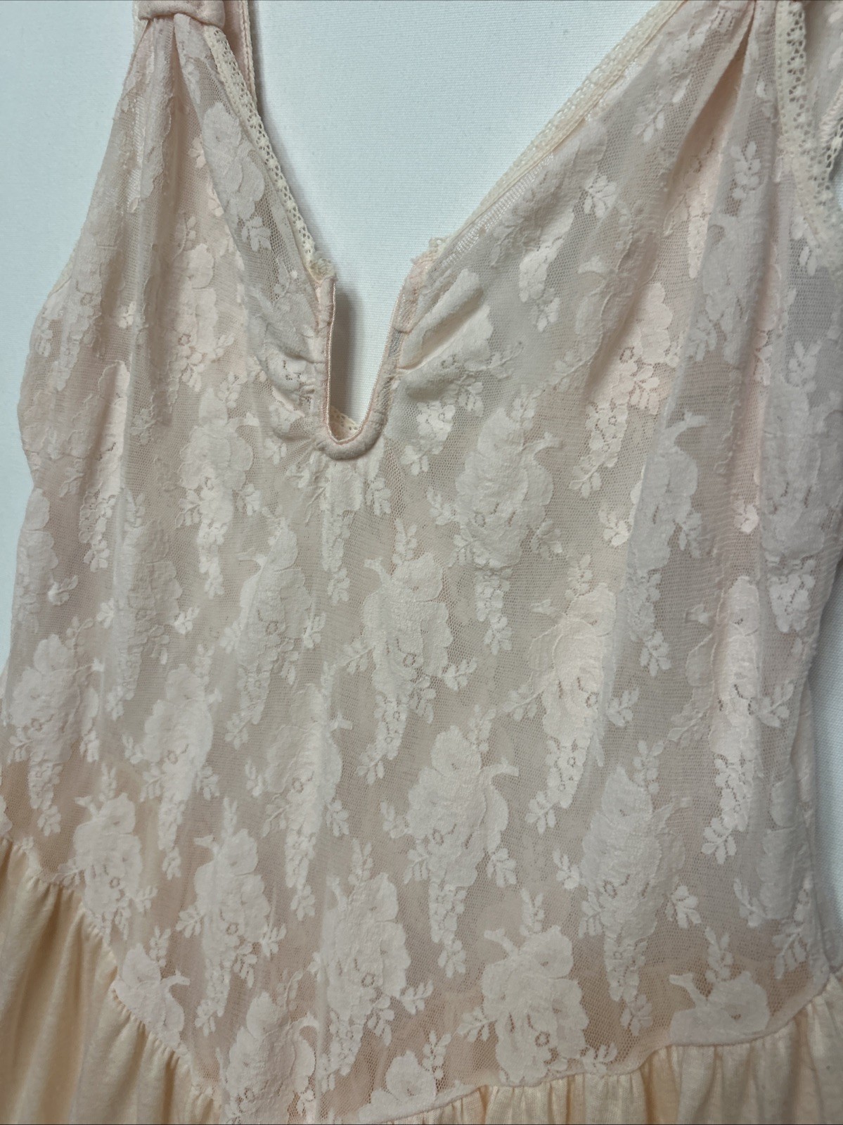 Vintage 80s Victoria Secret Gold Crown L Stretch Lace Bodice Nightgown Pink