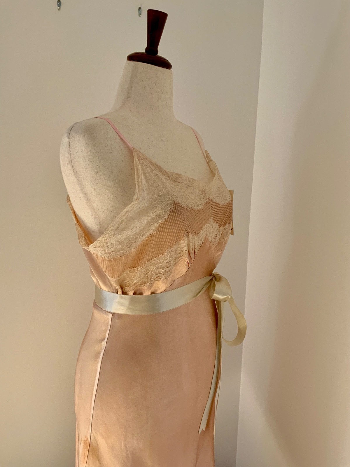 1940sVintage Hand-Dyed Satin Lace Slip Dress – Blush Peach with Satin Ribbon