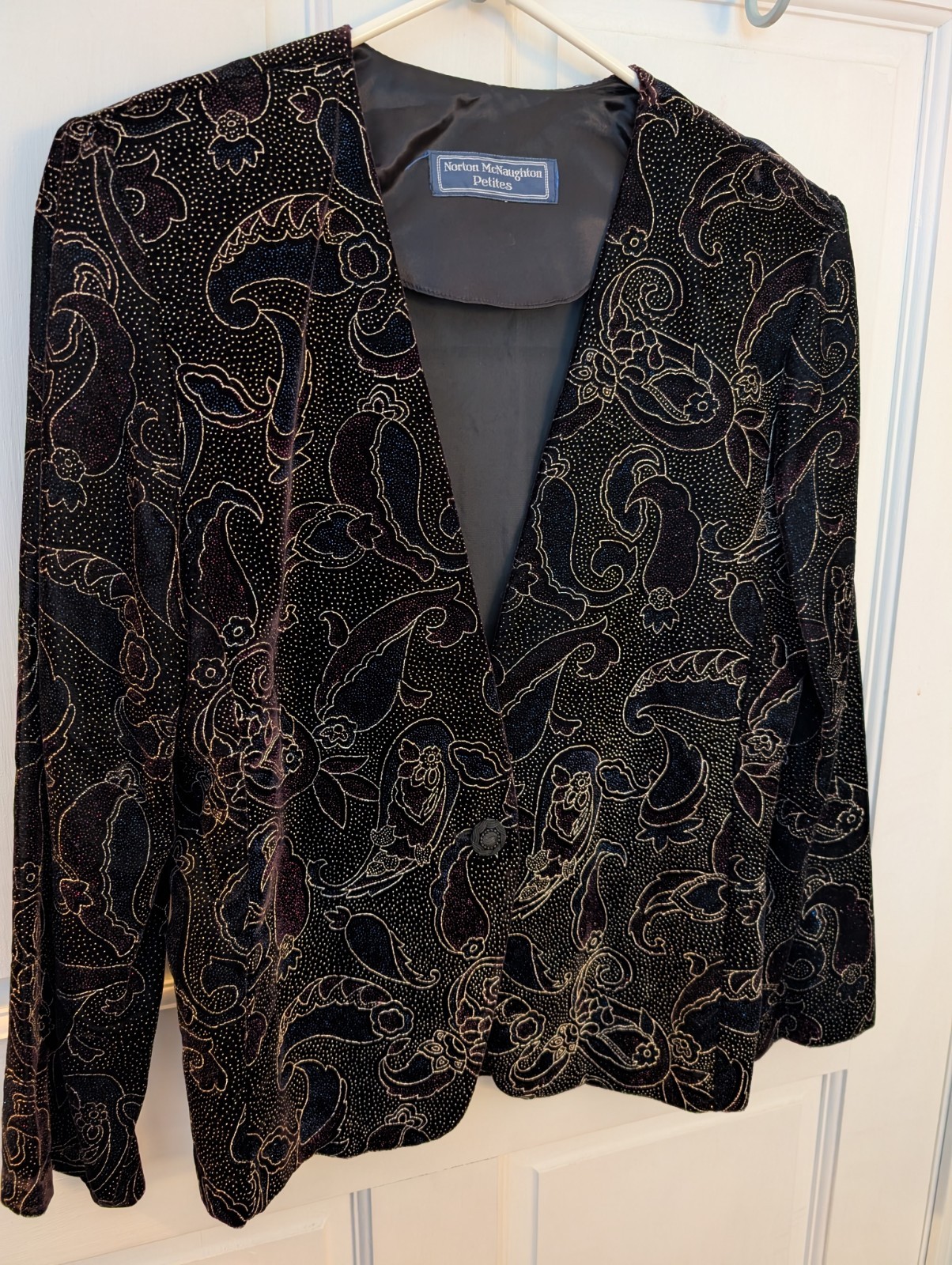 Vintage Women’s Metallic Velvet Paisley Blazer with Shoulder Pads