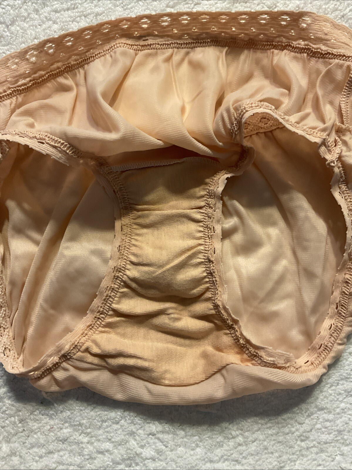 Maidenform No Show Panty Nylon & Lace Hipster Bikini Panties 4 Small USA