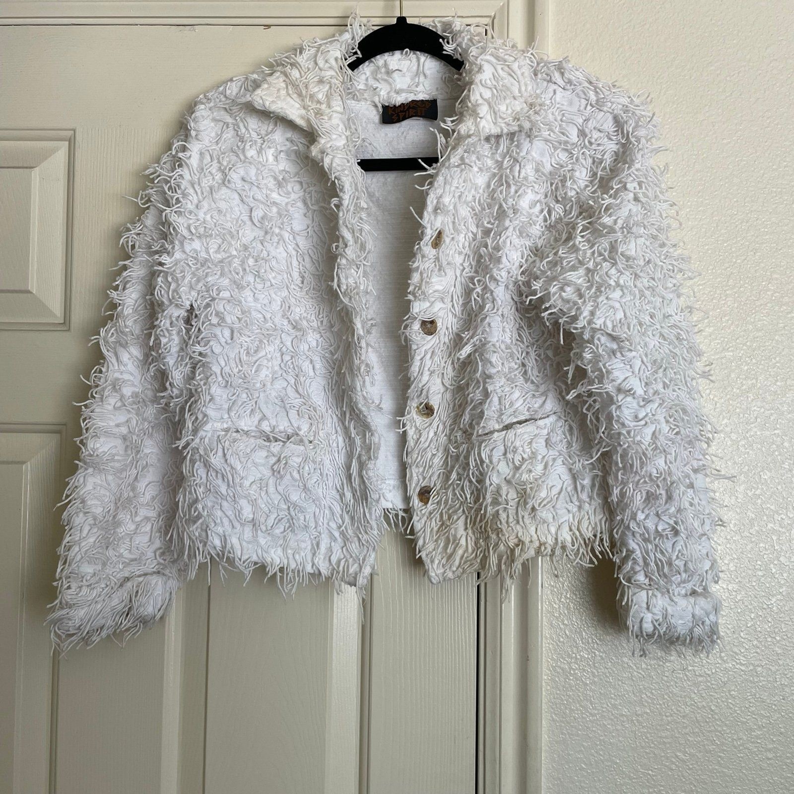 Vintage Classic Style | Timeless Retro Fashion | Unique Collectible Find
