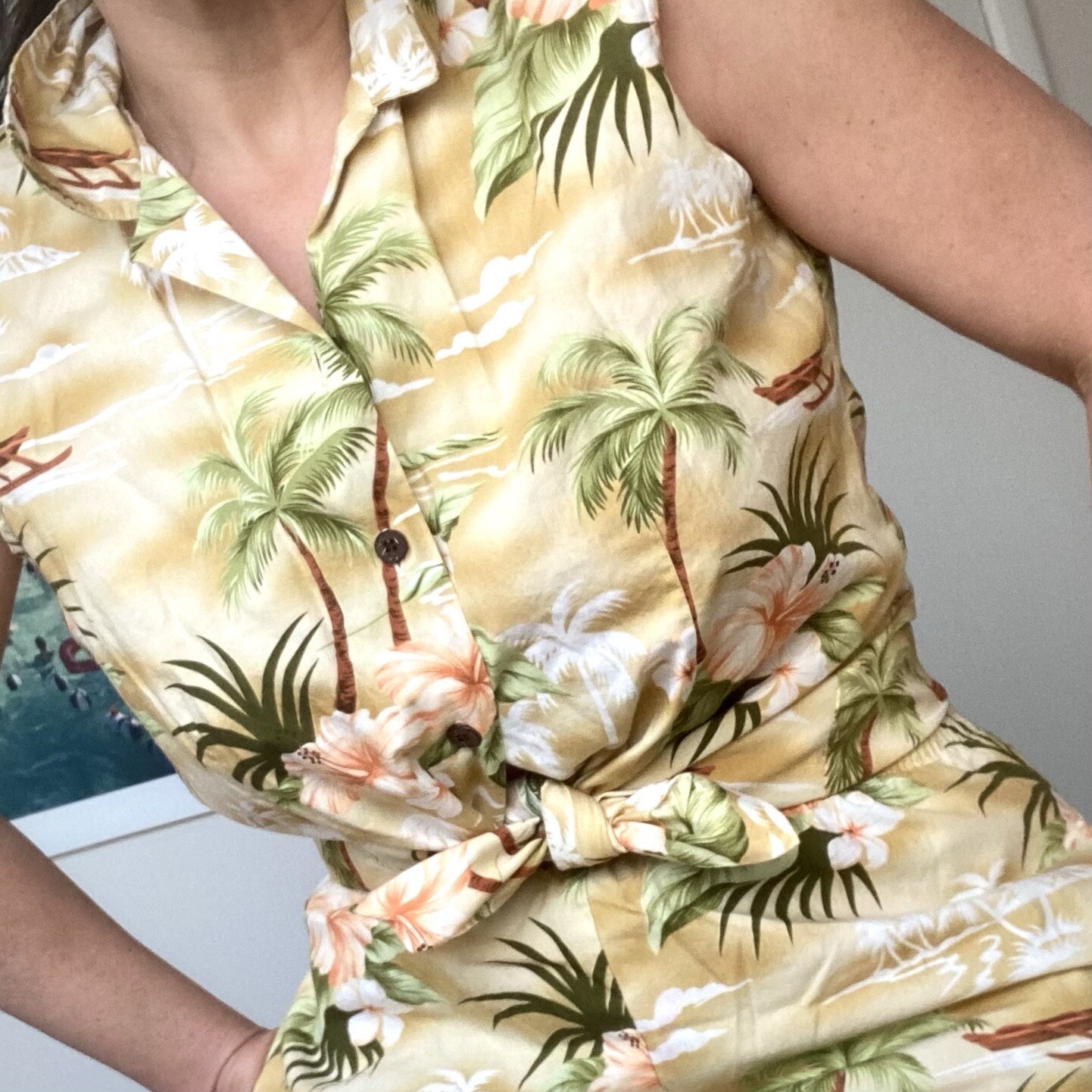 Bishop St Vintage tropical Hawaiian 2 piece set sleeveless blouse & capris M L