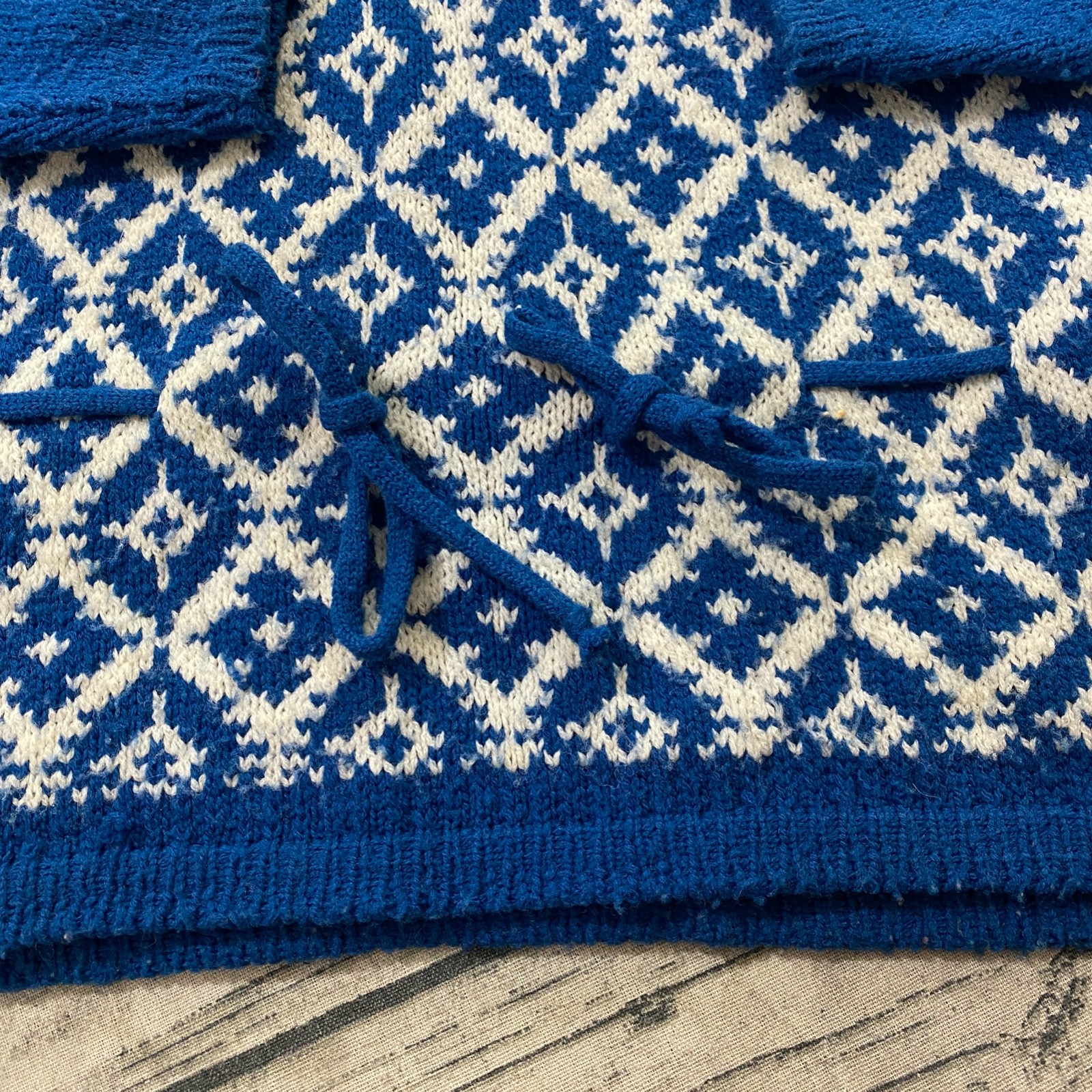 Bobbie Brooks (Fits S/M) Argyle Sayelle Knit Sweater Tie Accent Boho Vtg 60s
