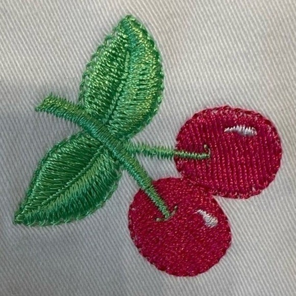Vintage Quaker Factory Jeans Medium White Women’s Cherry Embroidery Print